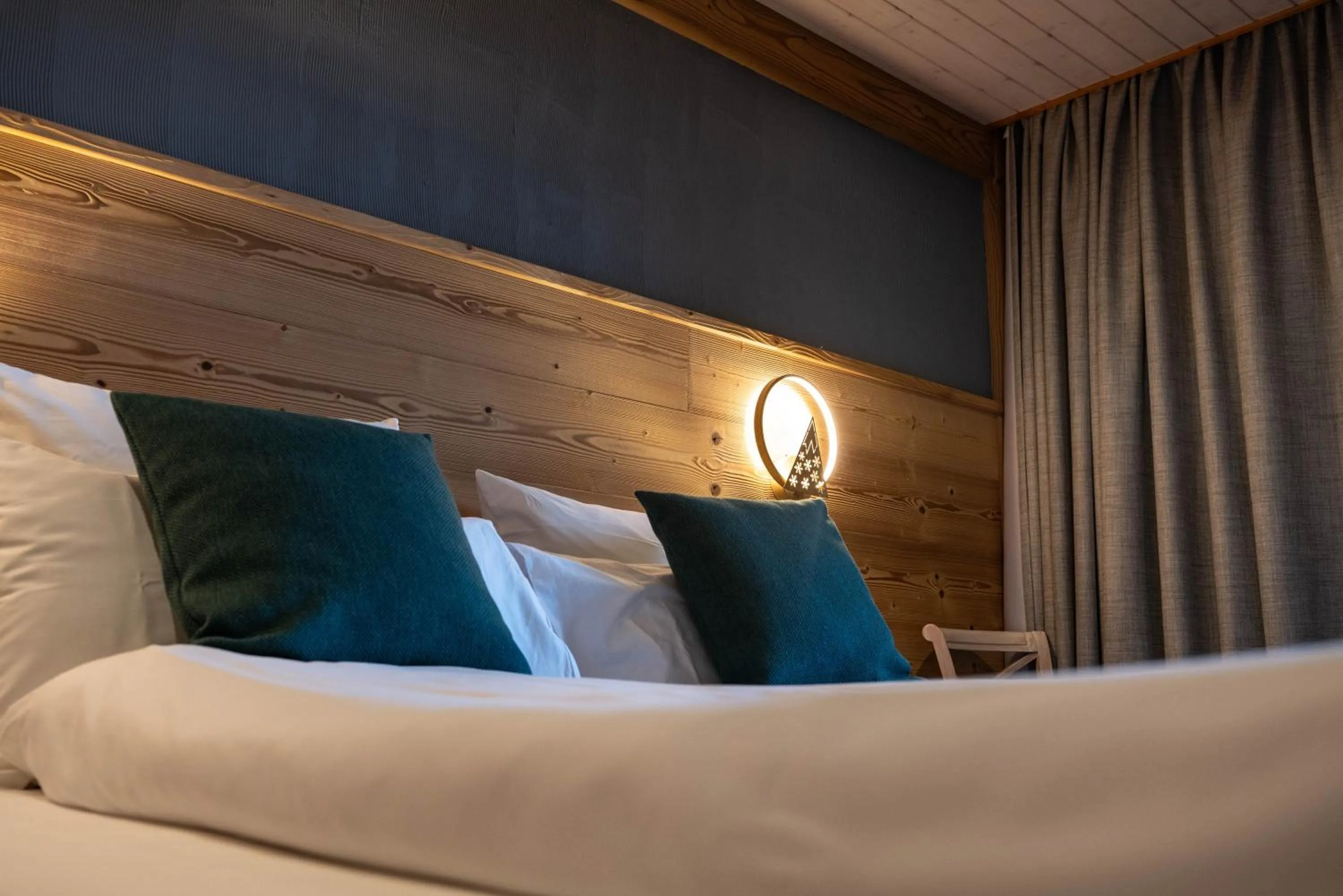 Bedroom, Bed in Chalet Hôtel & Spa Le Collet