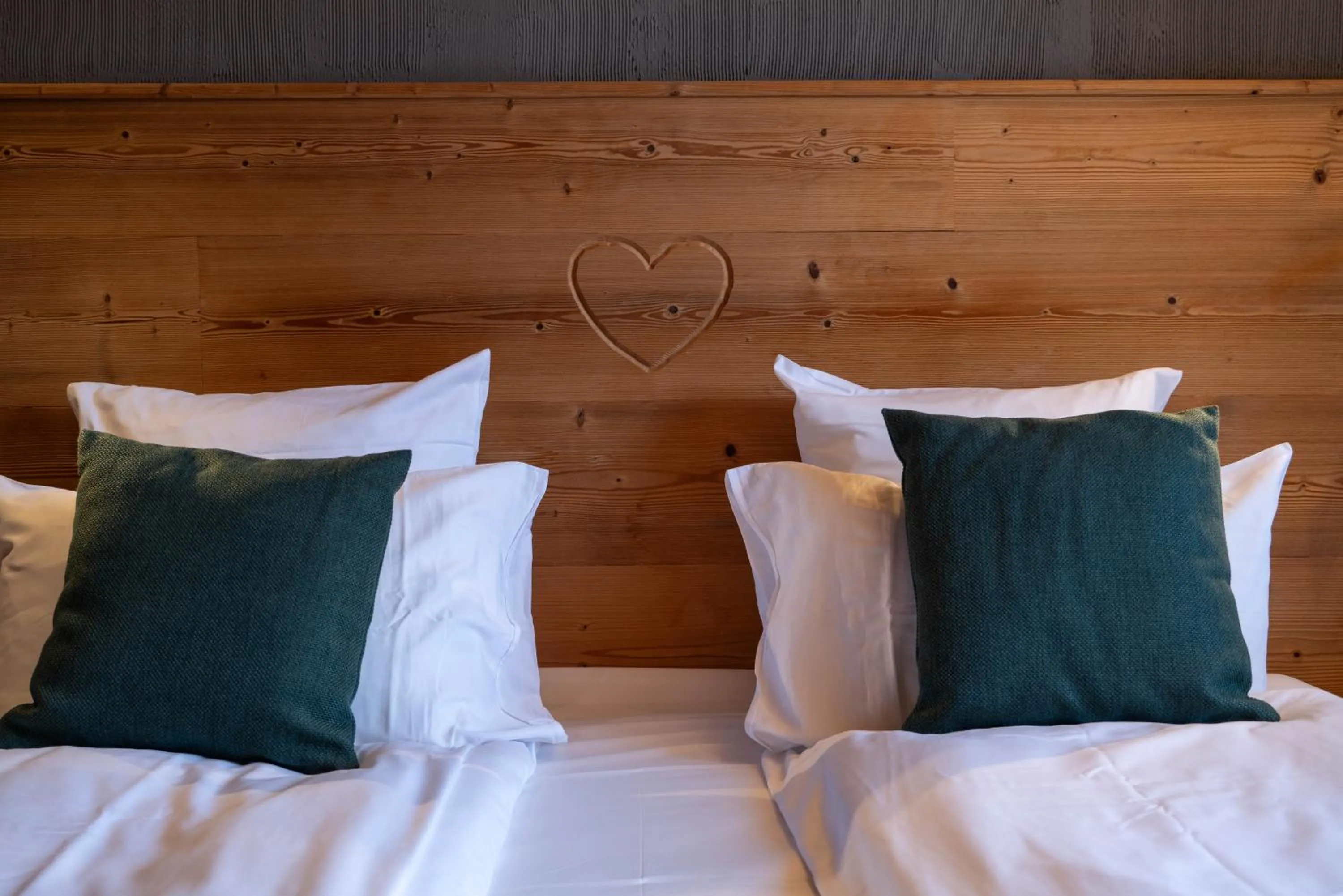 Bedroom, Bed in Chalet Hôtel & Spa Le Collet