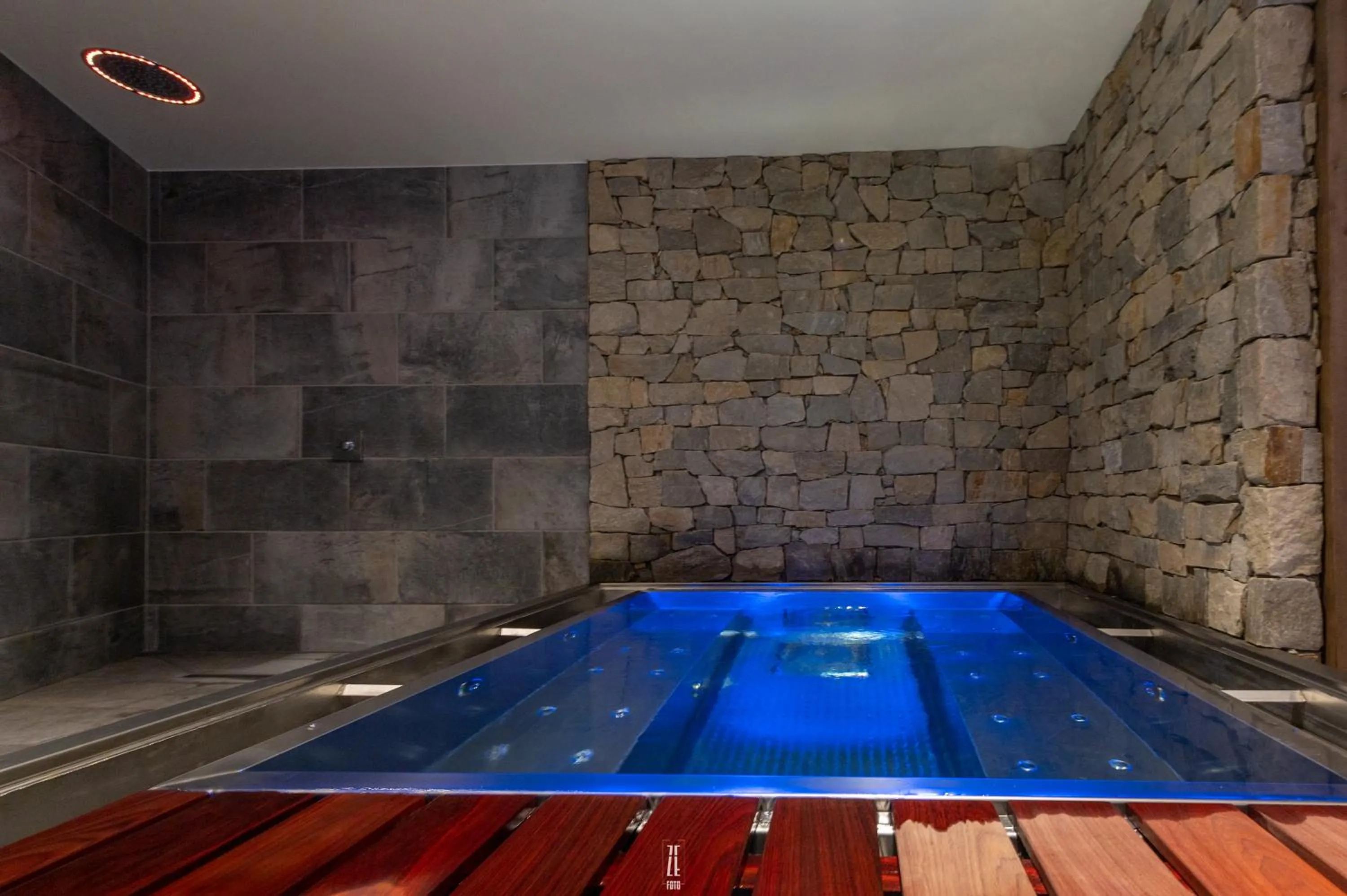 Spa and wellness centre/facilities in Chalet Hôtel & Spa Le Collet