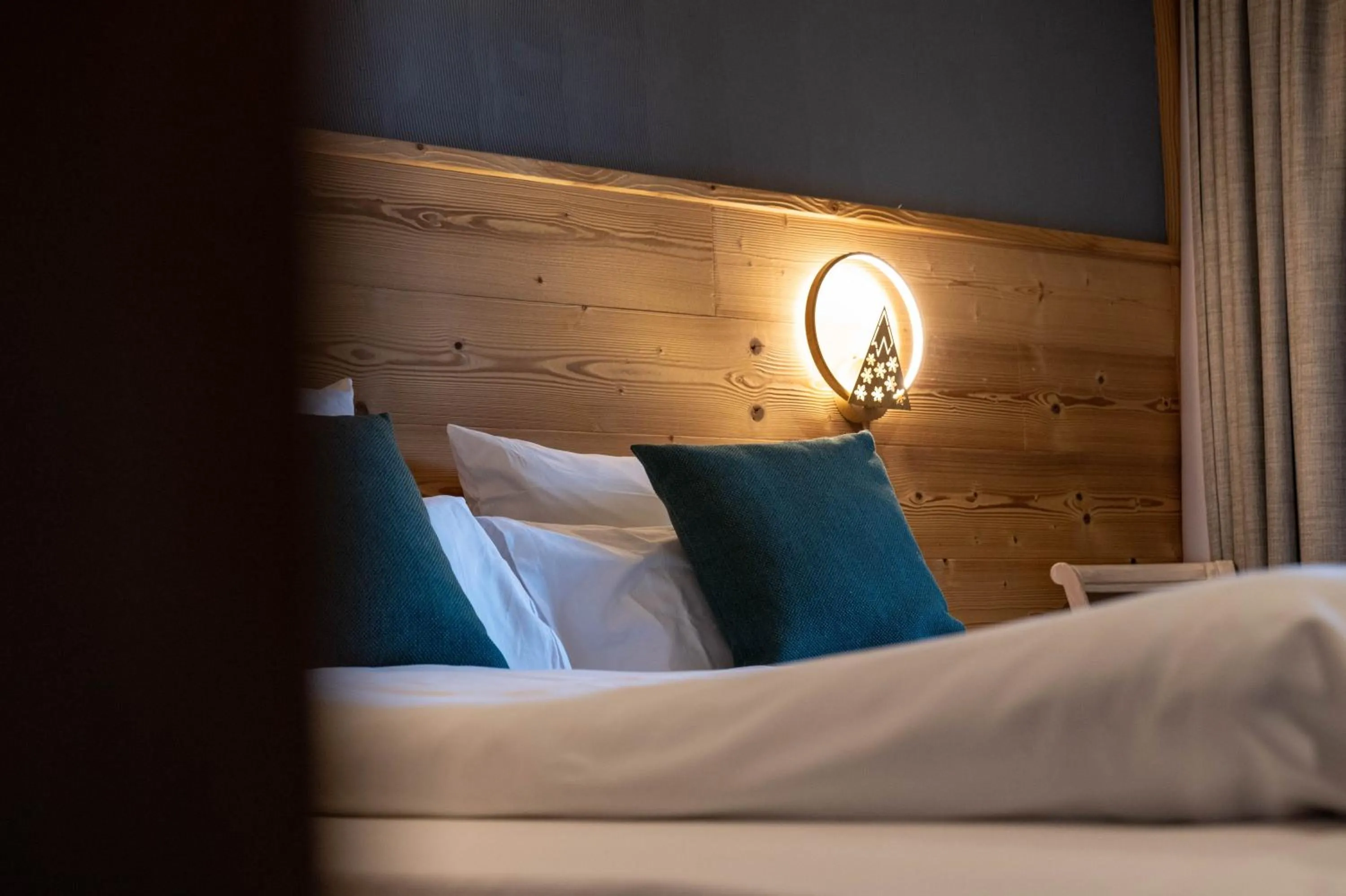 Bedroom, Bed in Chalet Hôtel & Spa Le Collet
