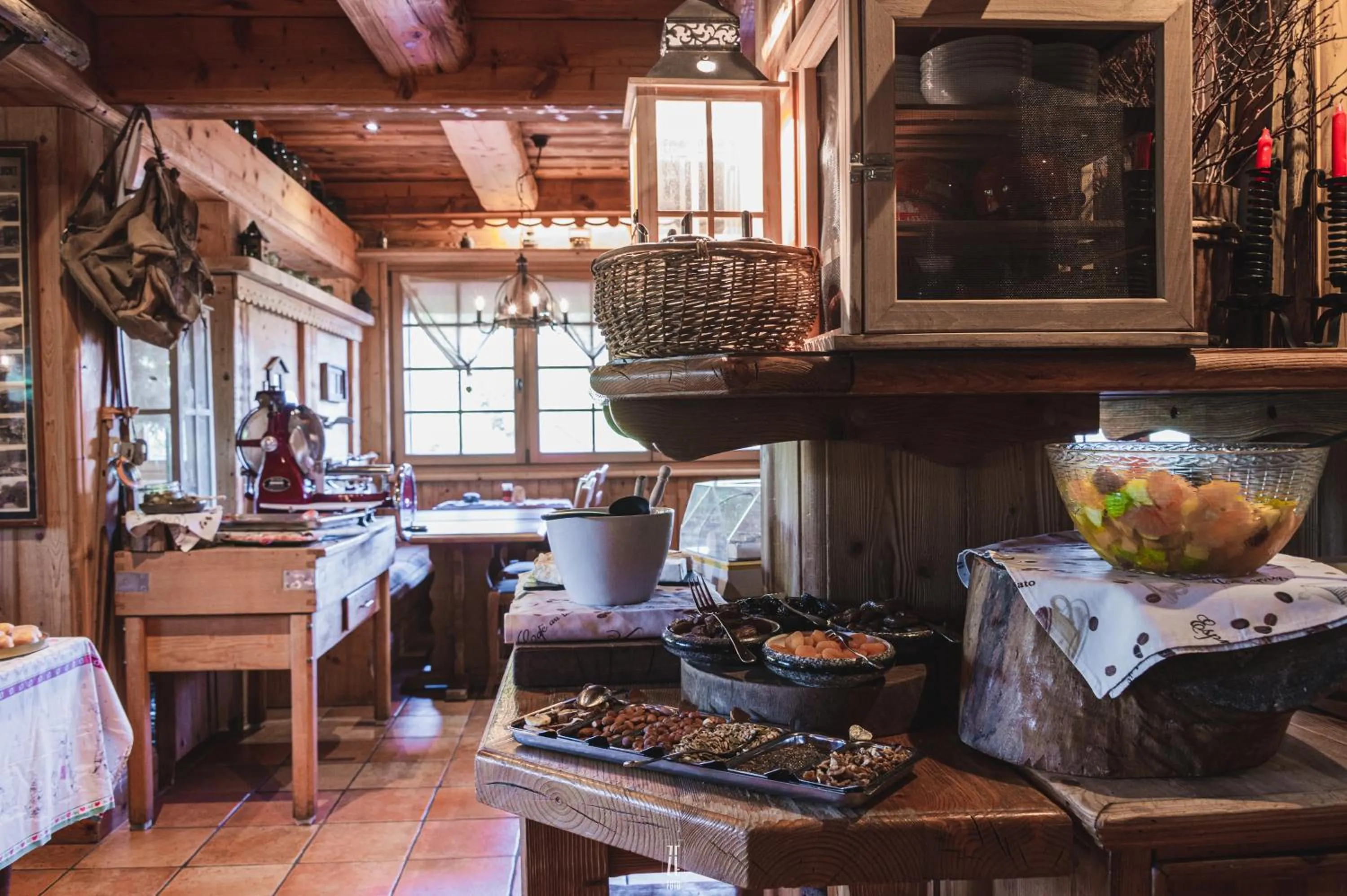 Breakfast in Chalet Hôtel & Spa Le Collet