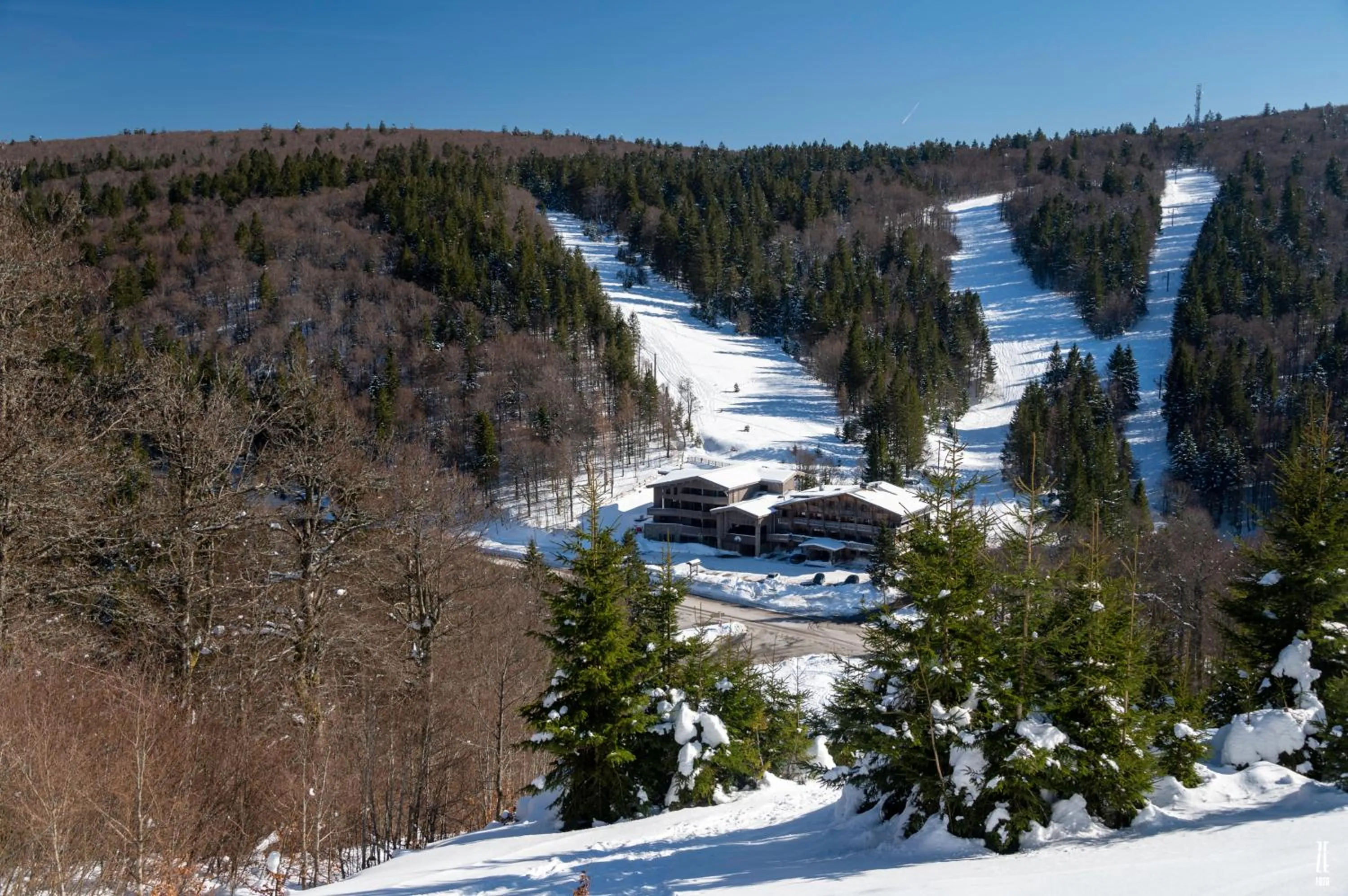 Natural landscape in Chalet Hôtel & Spa Le Collet