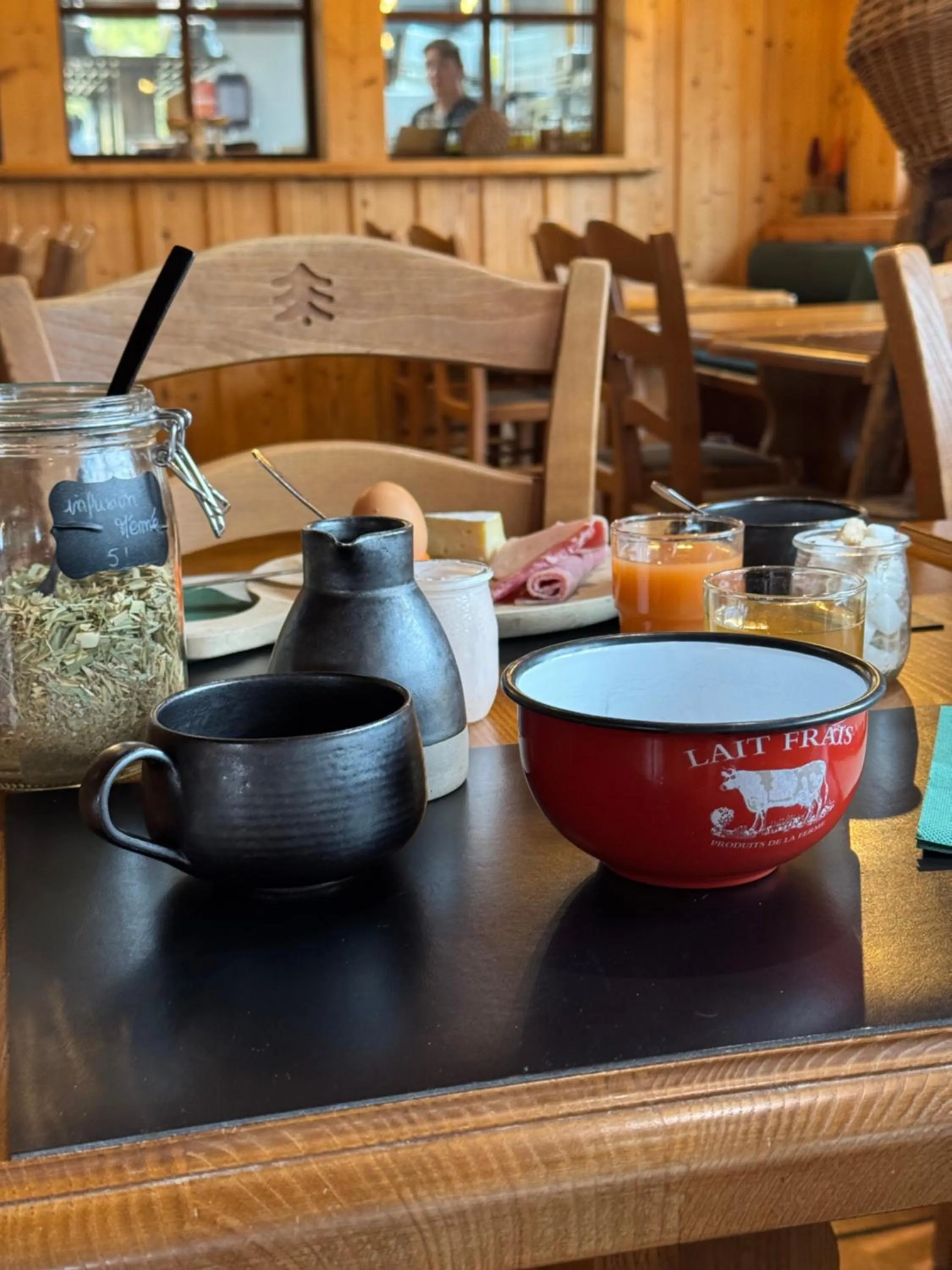 Breakfast in Chalet Hôtel & Spa Le Collet