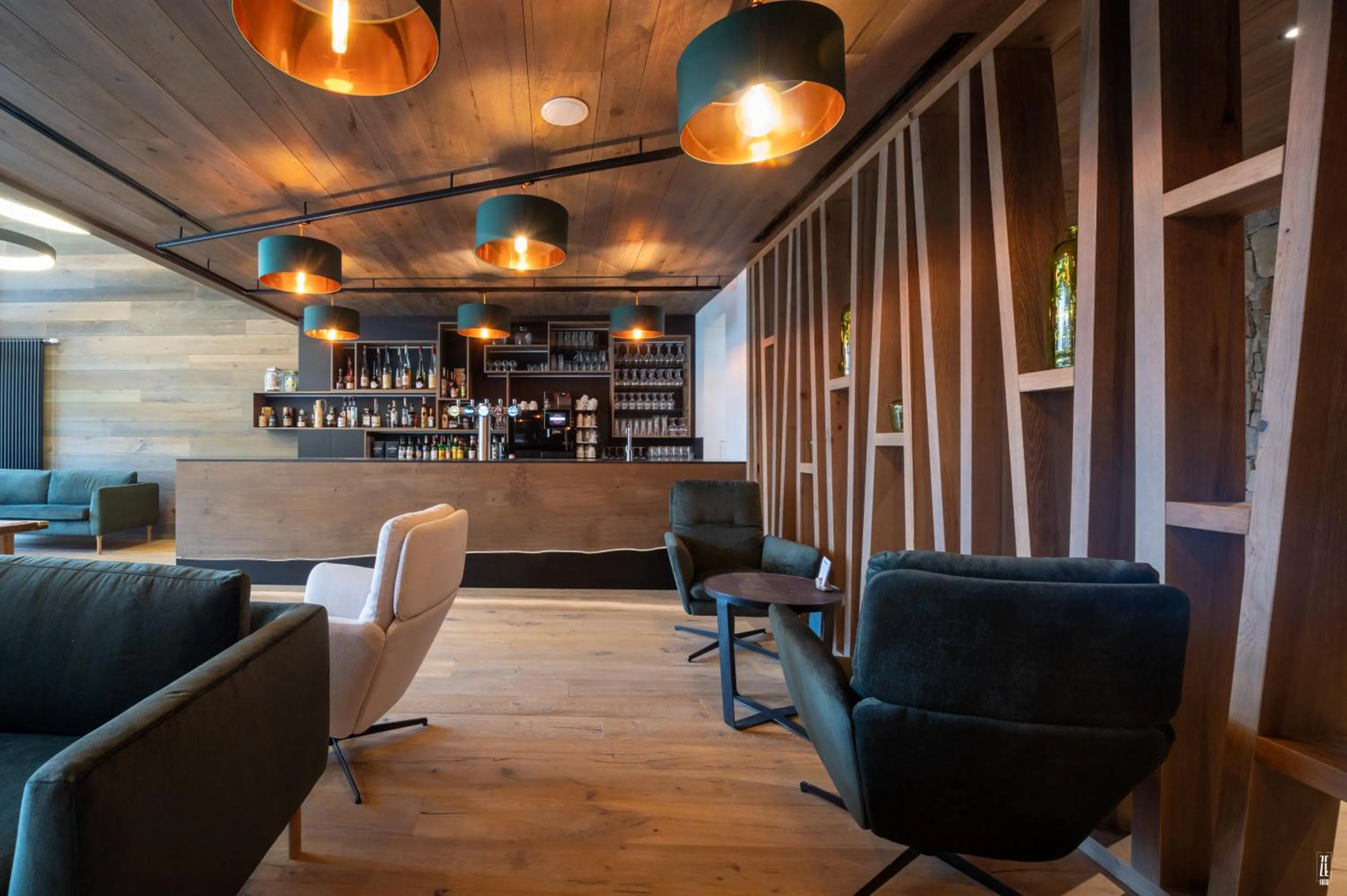 Lounge or bar in Chalet Hôtel & Spa Le Collet