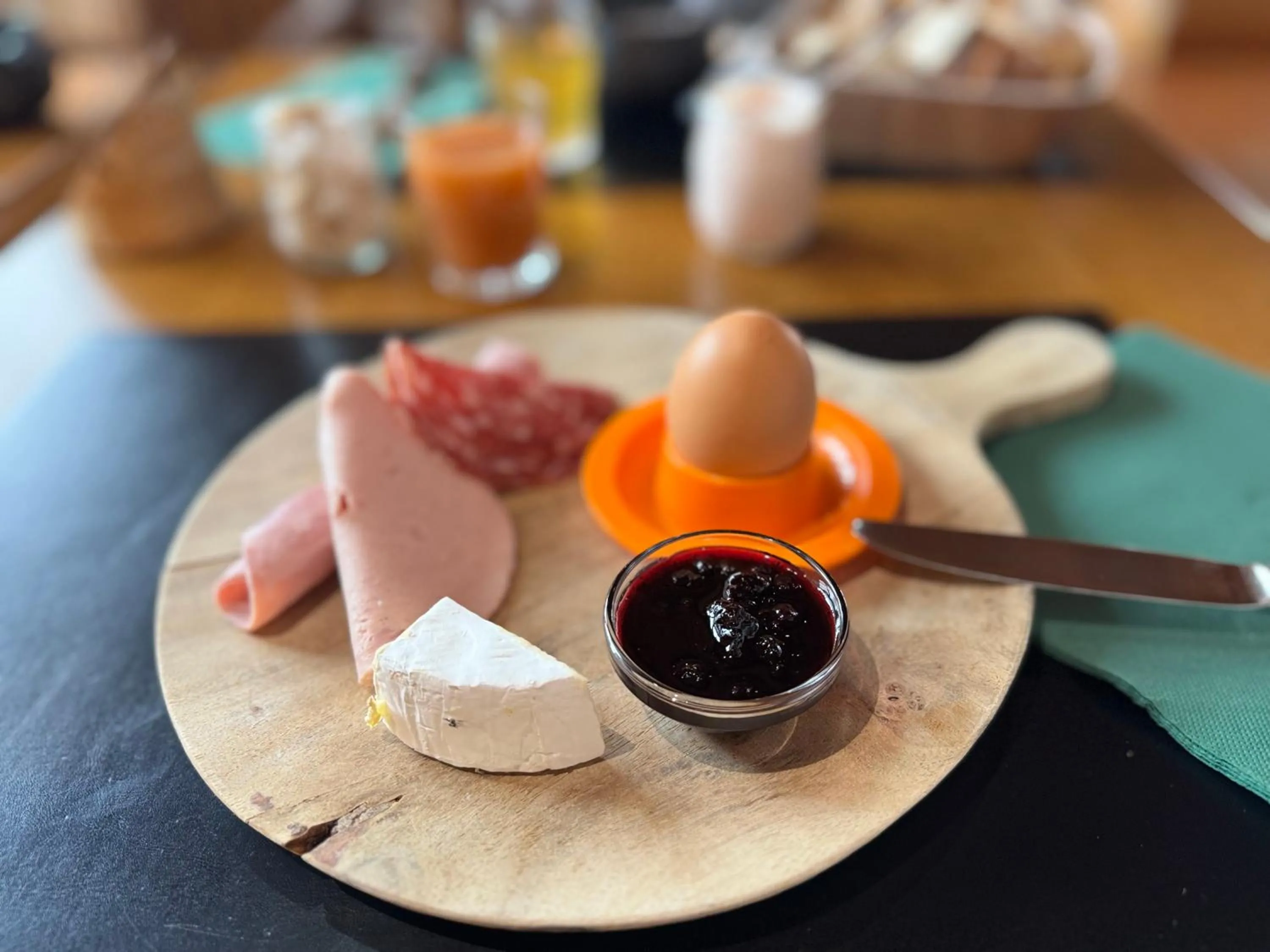 Breakfast in Chalet Hôtel & Spa Le Collet