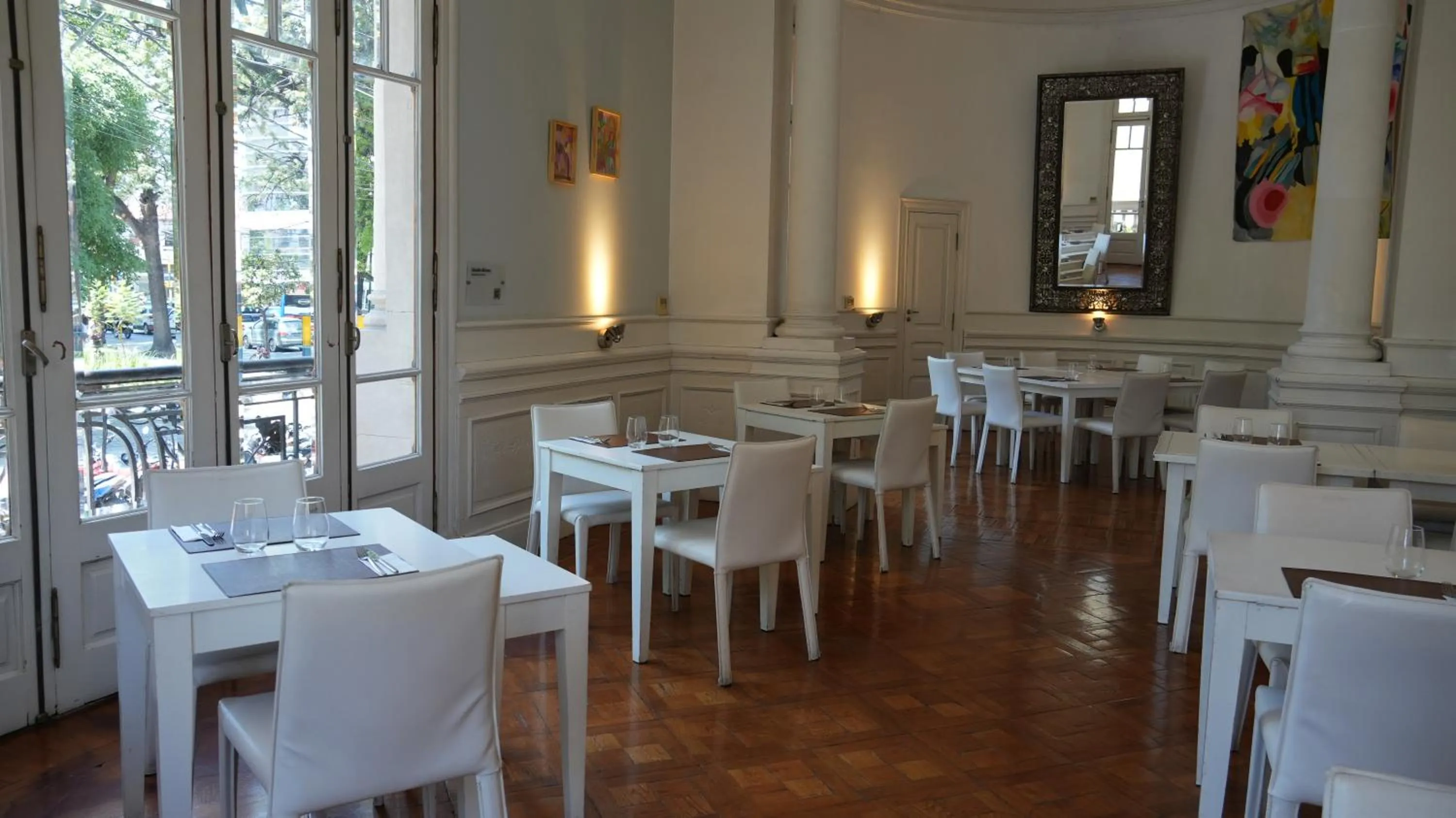 Restaurant/places to eat in Design Suites Salta