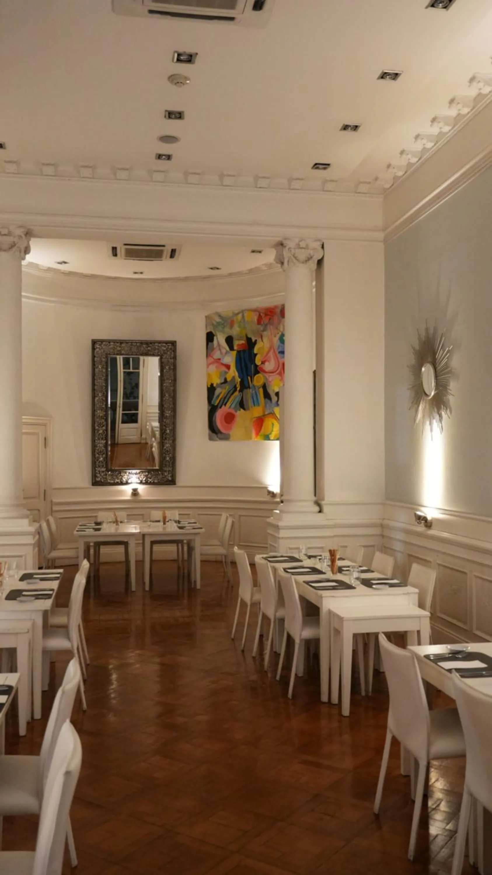 Restaurant/places to eat in Design Suites Salta