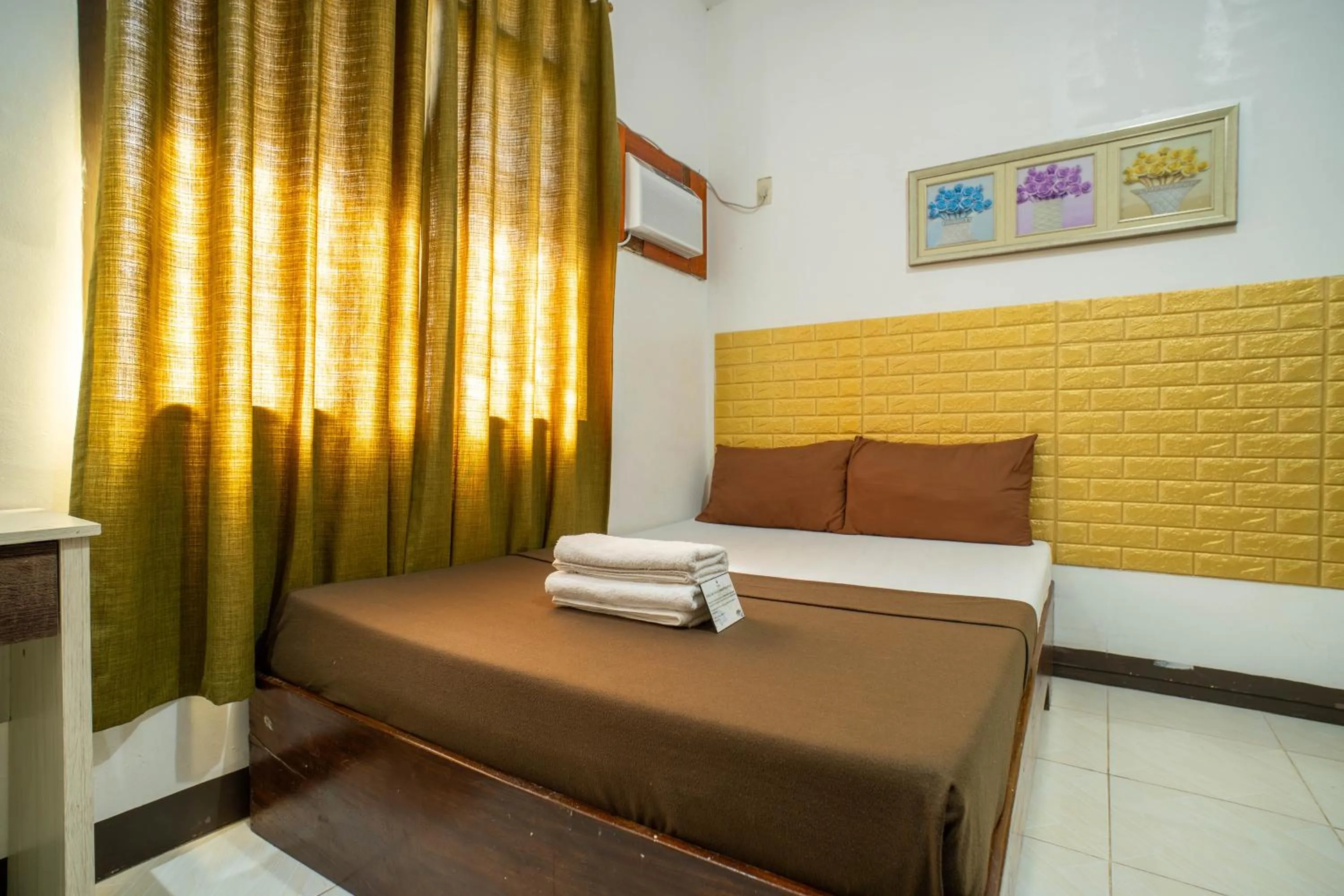 Bed in Prim Travellers Inn