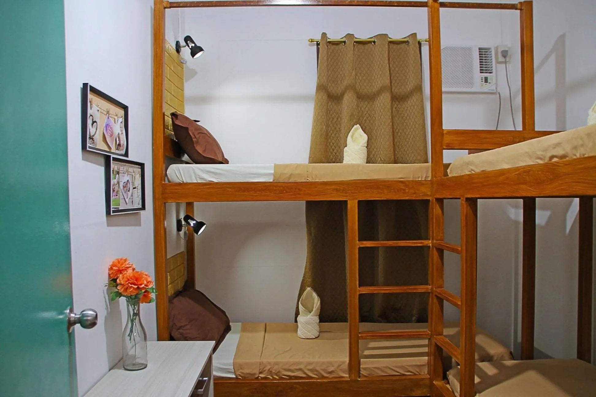 Bedroom, Bed in Prim Travellers Inn