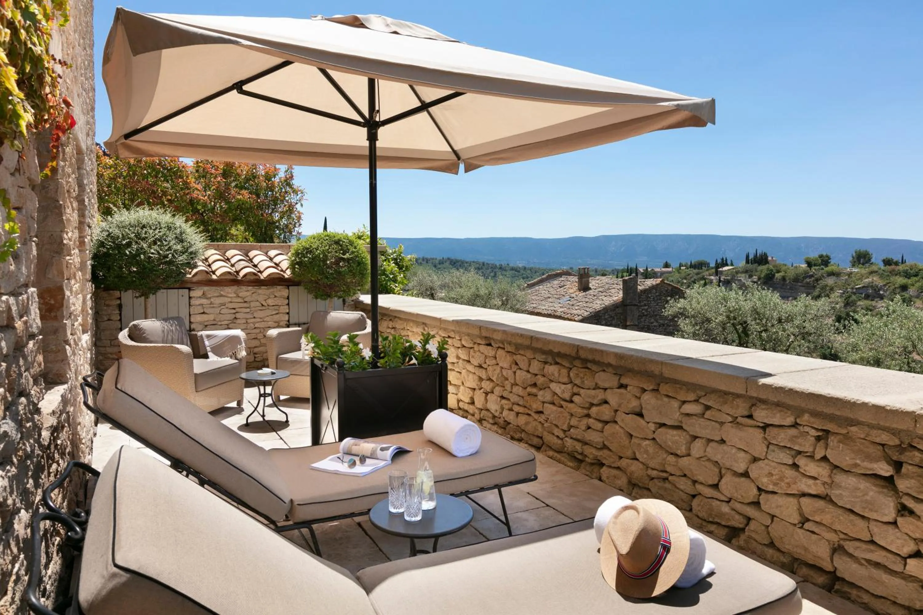 Balcony/Terrace in Airelles Gordes, La Bastide