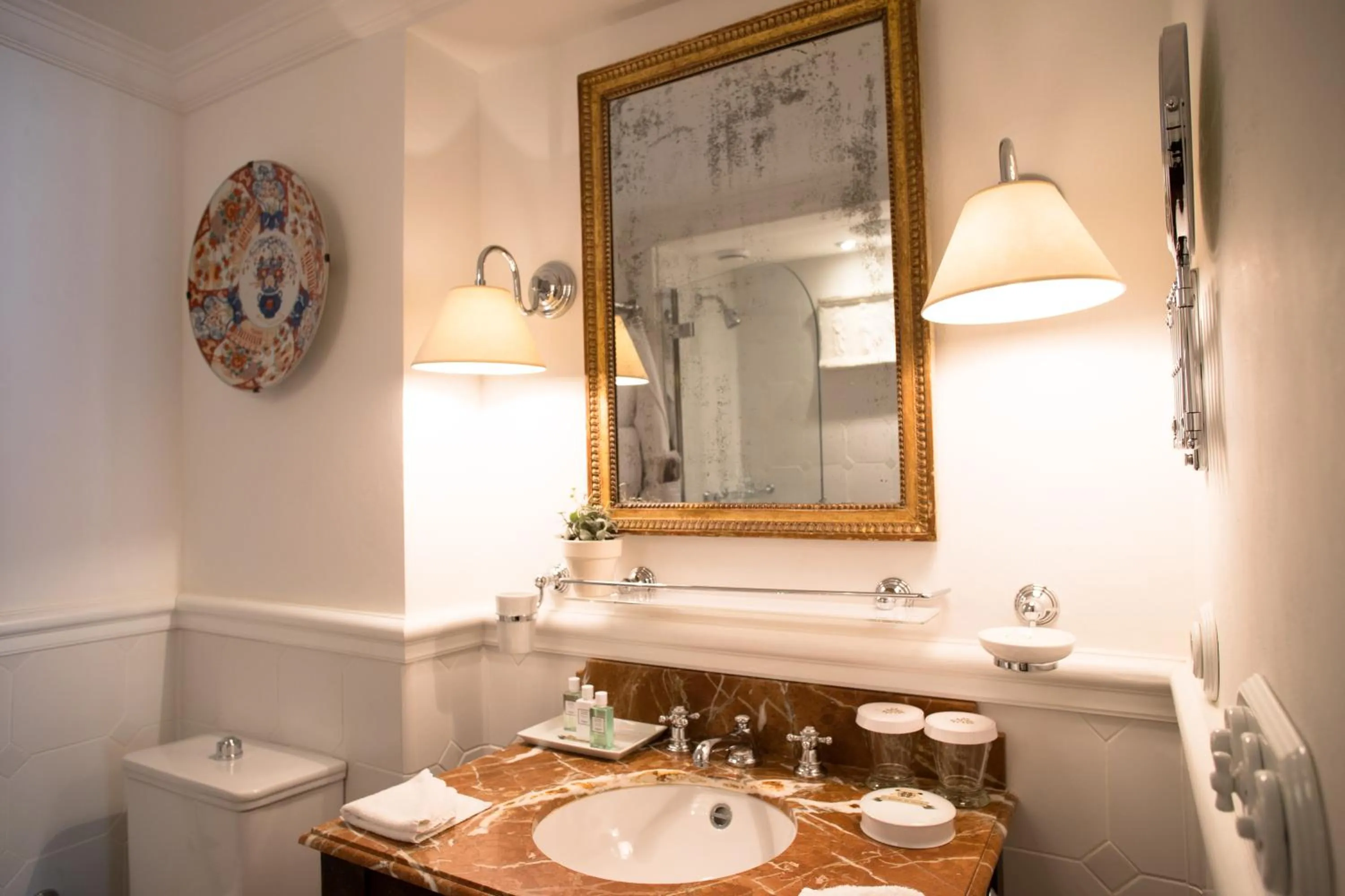 Bathroom in Airelles Gordes, La Bastide