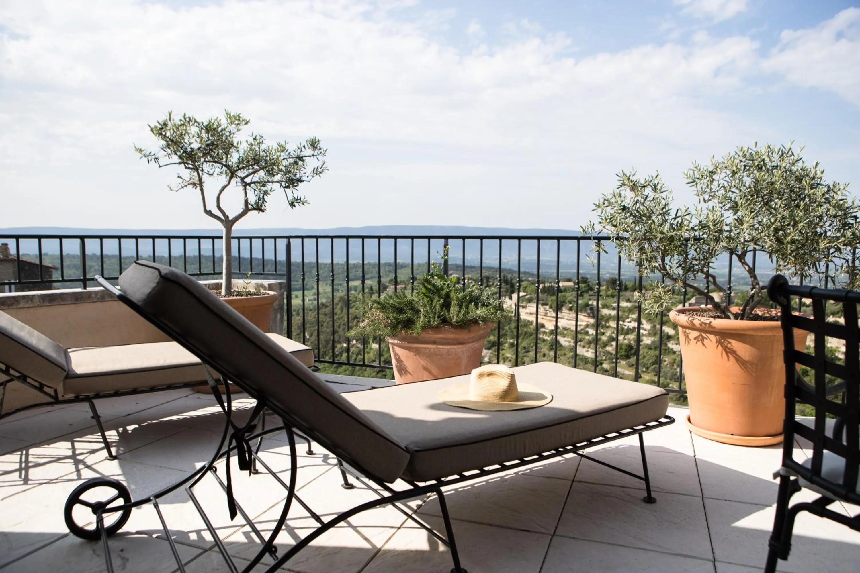 Balcony/Terrace in Airelles Gordes, La Bastide
