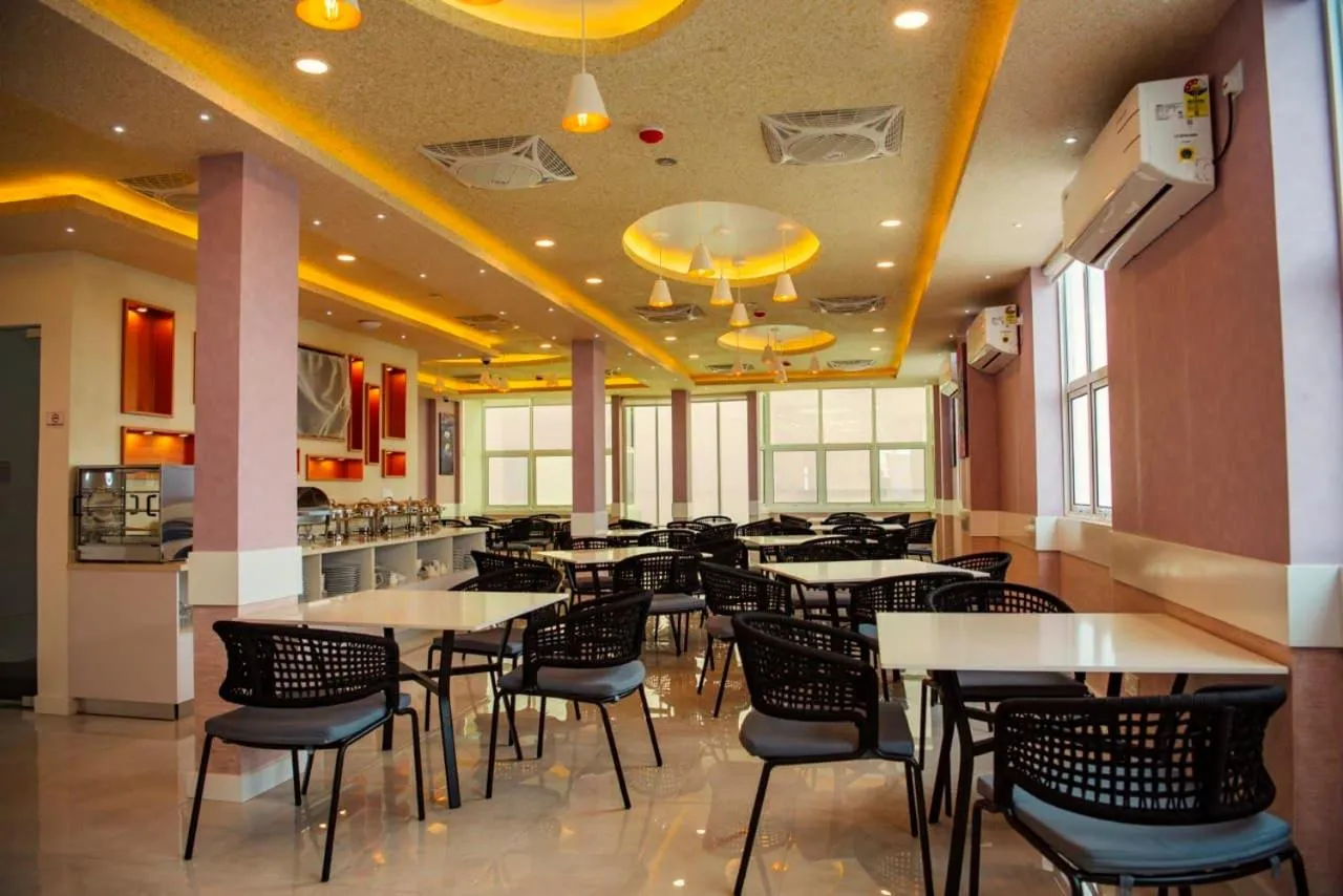 Restaurant/places to eat in Acacia Beach Hotel