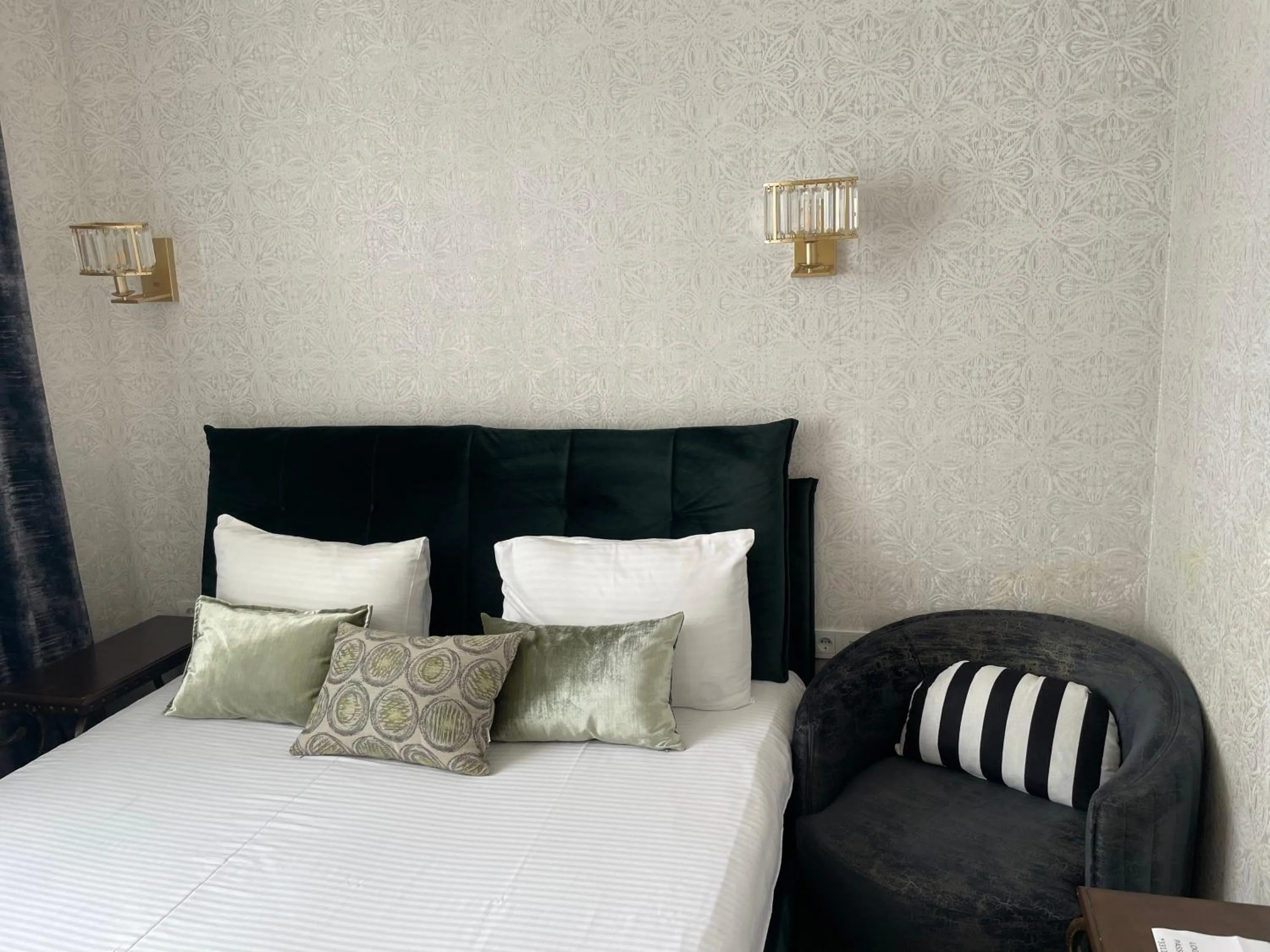 Bed in Rikhe palace boutique hotel