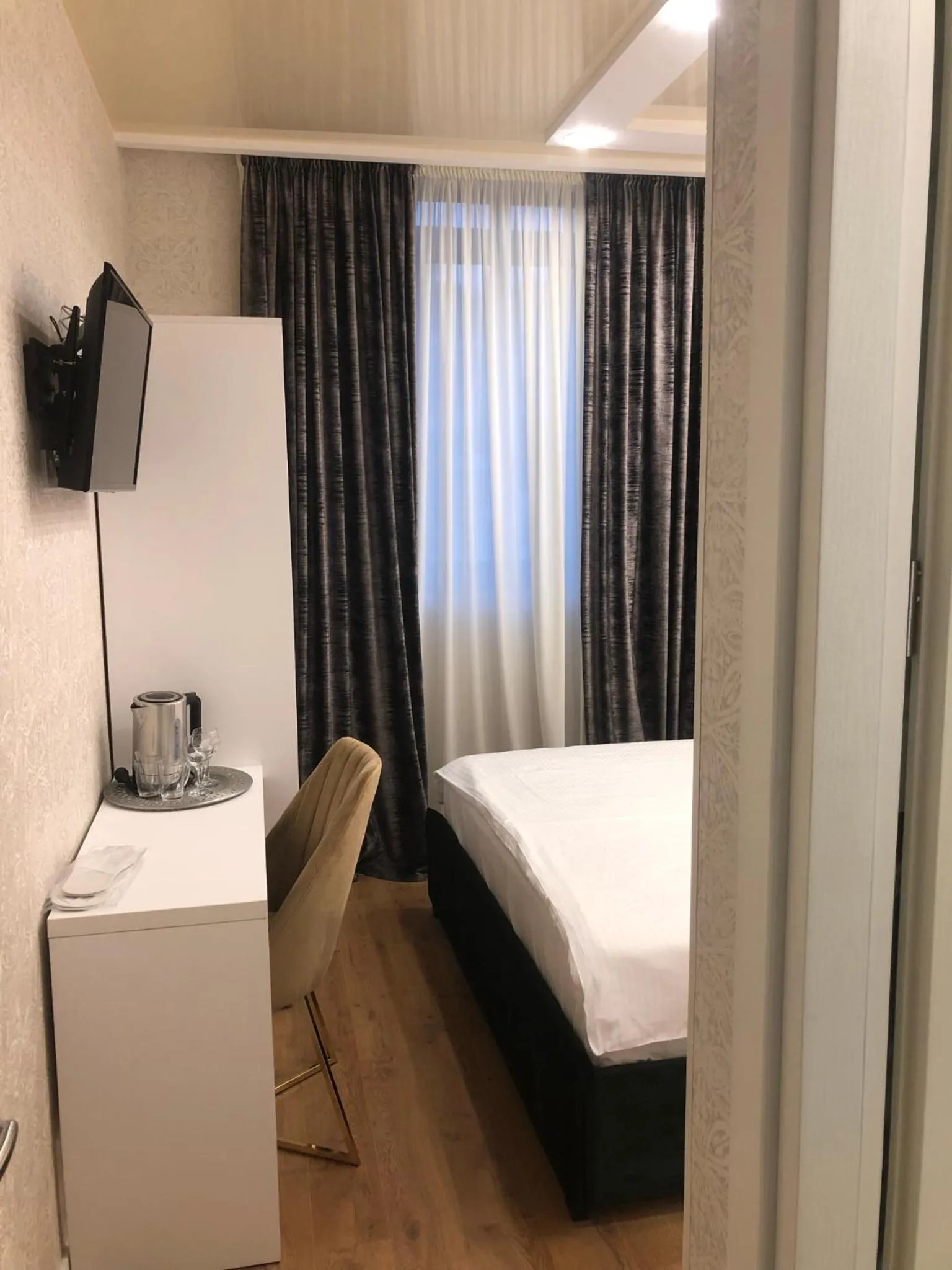 Bed in Rikhe palace boutique hotel