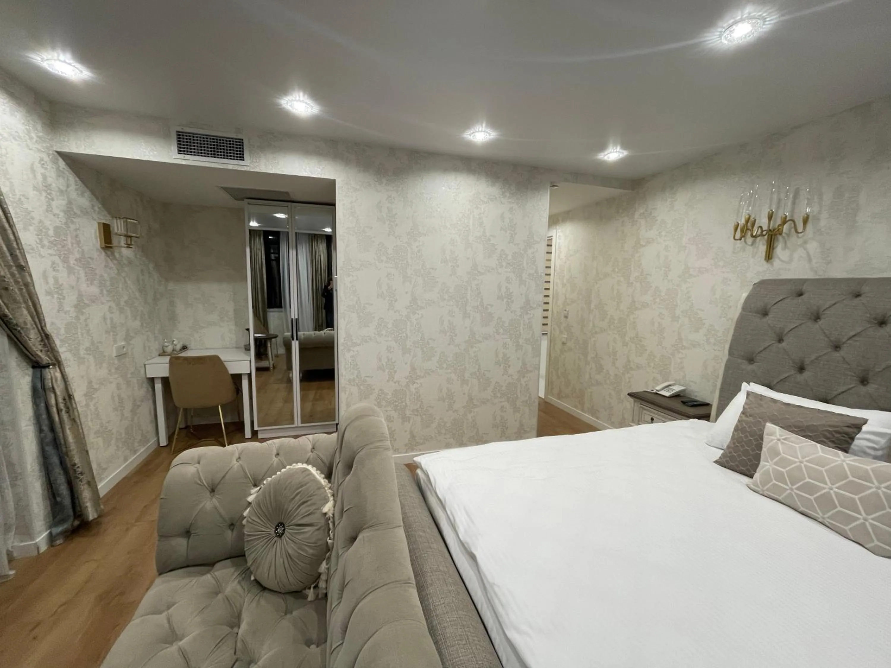 Photo of the whole room, Bed in Rikhe palace boutique hotel