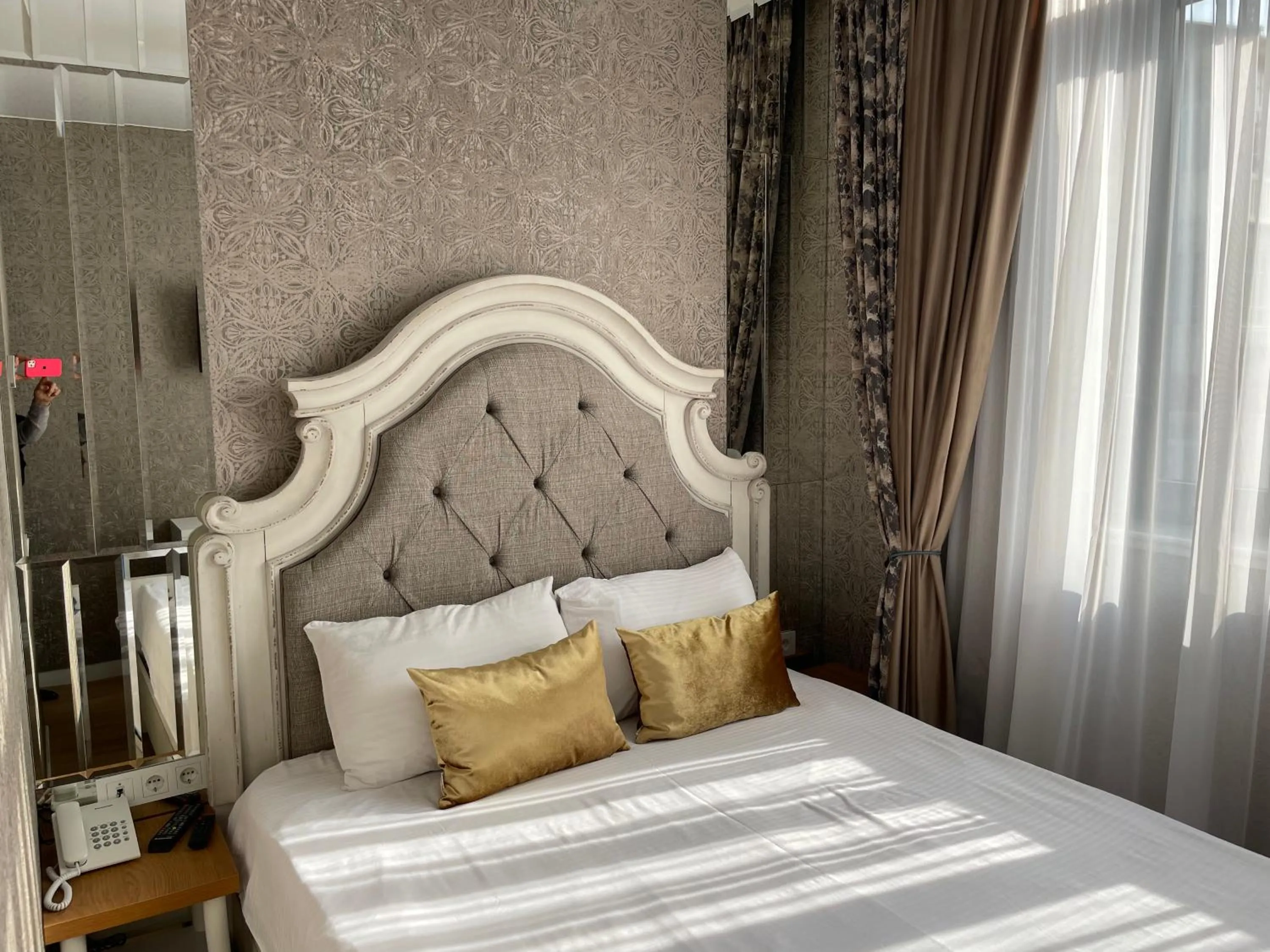 Bed in Rikhe palace boutique hotel