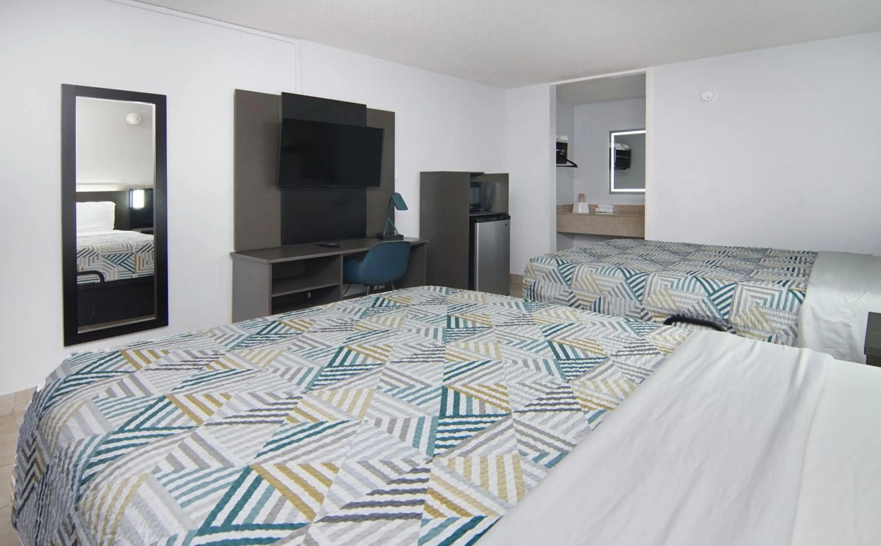 Bedroom, Bed in Motel 6 Mesquite, TX Town East