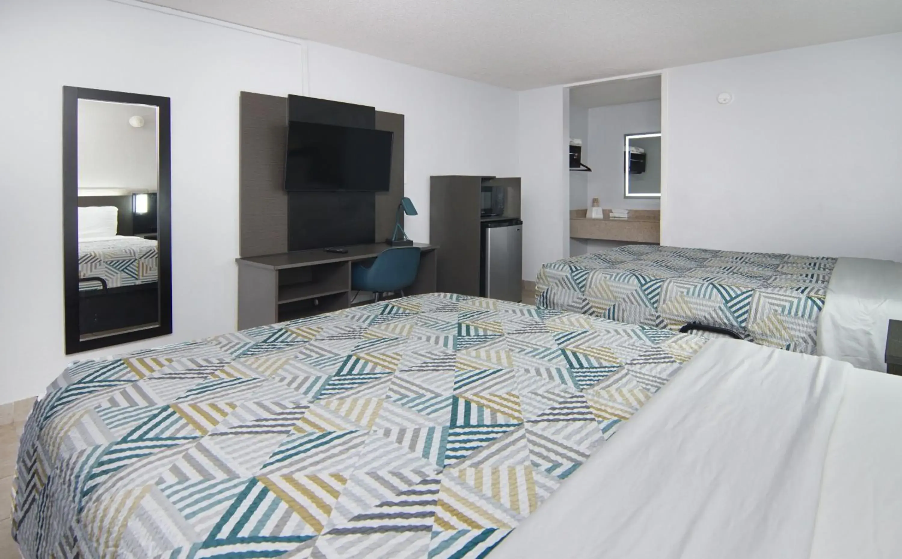 Queen Room with Two Queen Beds - Non-Smoking in Motel 6 Mesquite, TX Town East Queen Room with Two Queen Beds - Non-Smoking in Motel 6 Mesquite, TX Town East