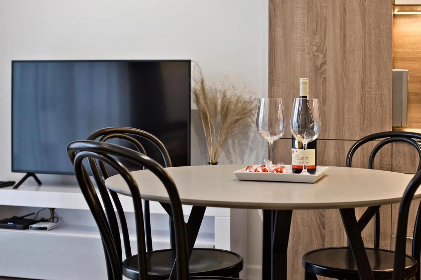 TV and multimedia in Goclaw P&O Serviced Apartments