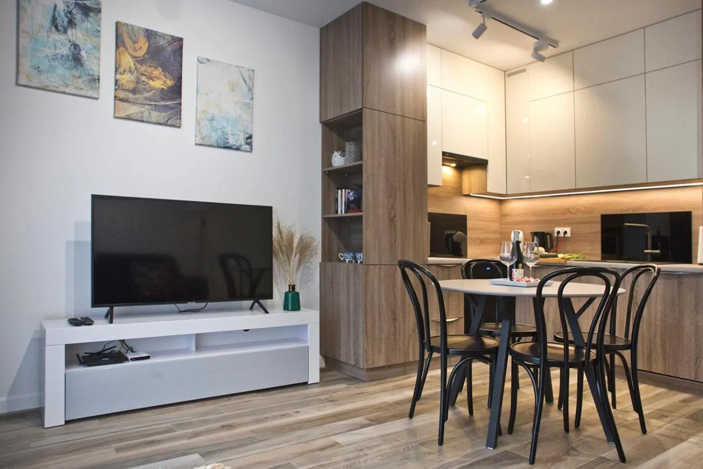 Kitchen or kitchenette in Goclaw P&O Serviced Apartments