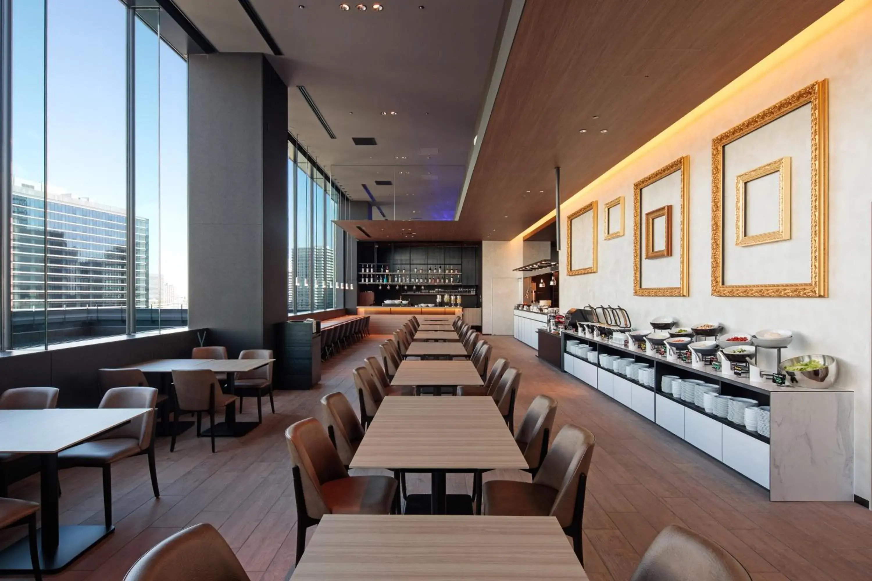 Restaurant/places to eat in Yokohama Tokyu REI Hotel Restaurant/places to eat in Yokohama Tokyu REI Hotel