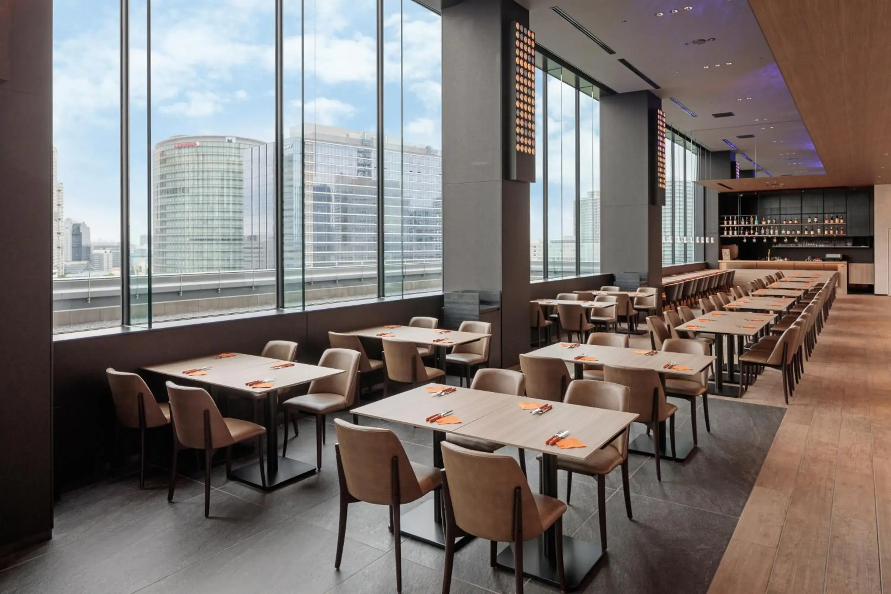 Restaurant/places to eat in Yokohama Tokyu REI Hotel Restaurant/places to eat in Yokohama Tokyu REI Hotel