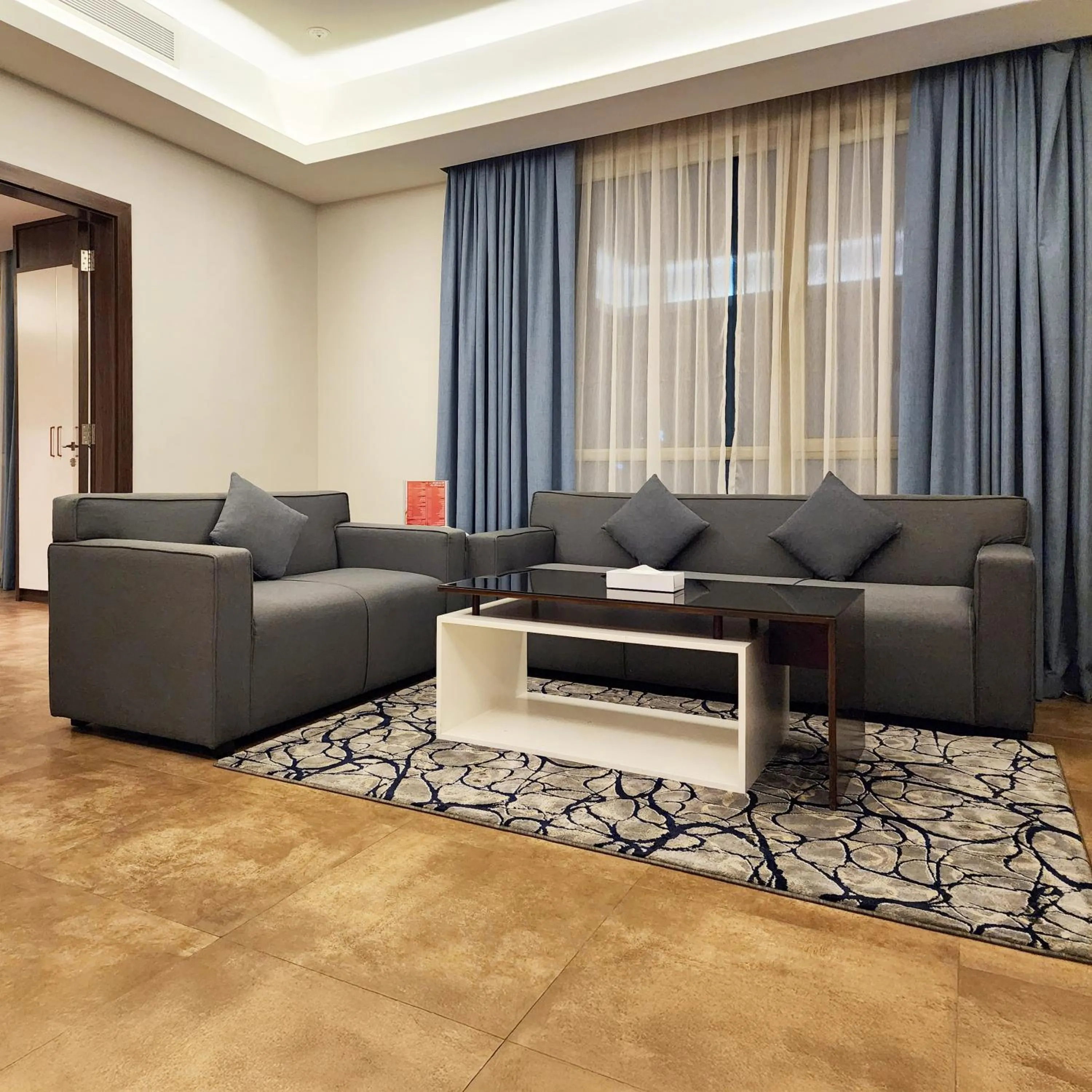 Living room in JUFFAIR BOULEVARD HOTEL & SUITES