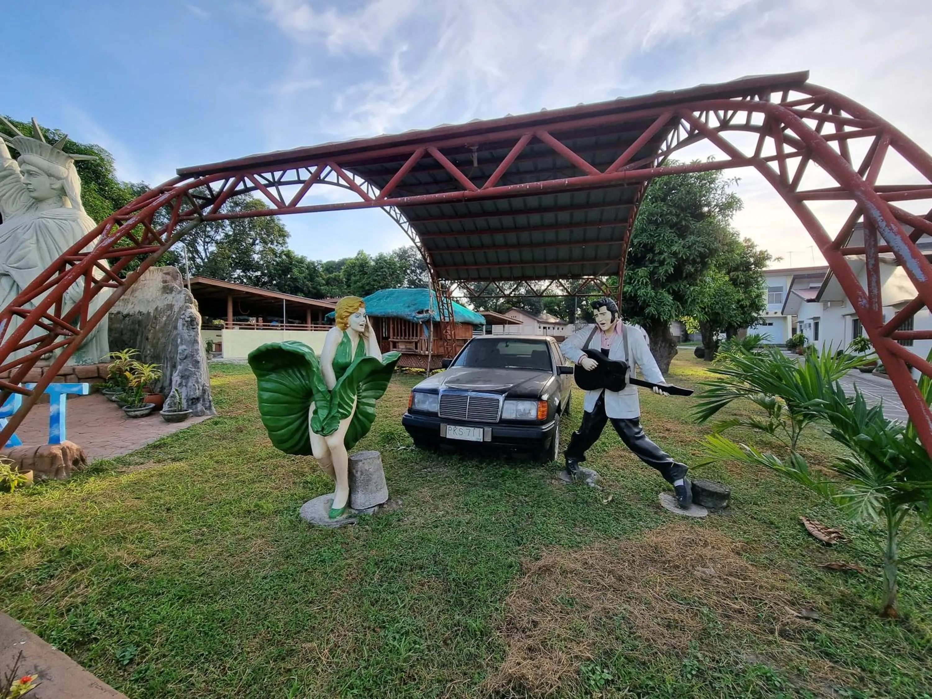 Garden in Libertyland Waterpark Resort