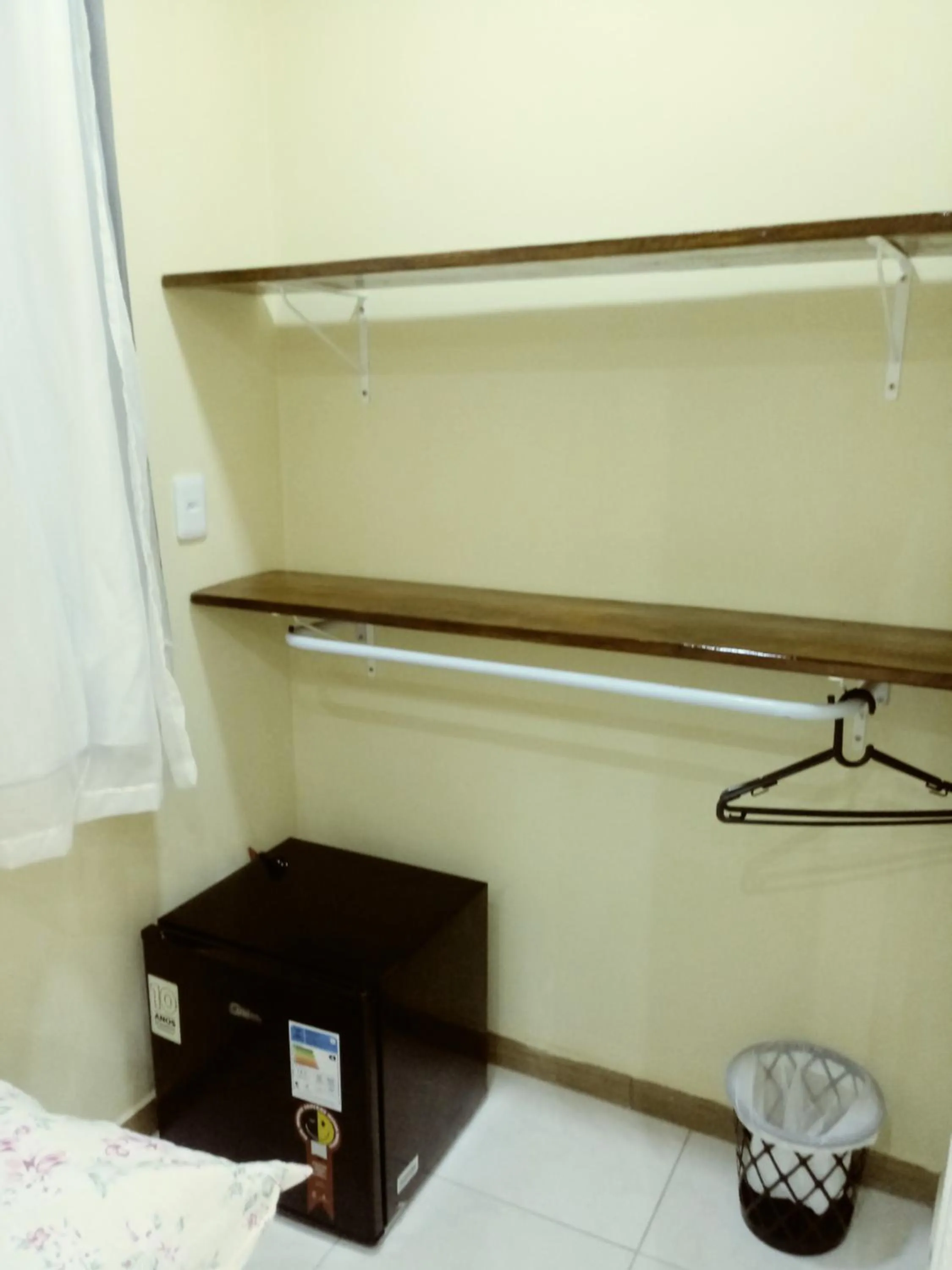 microwave in Chalés Pôr do Sol Gostoso