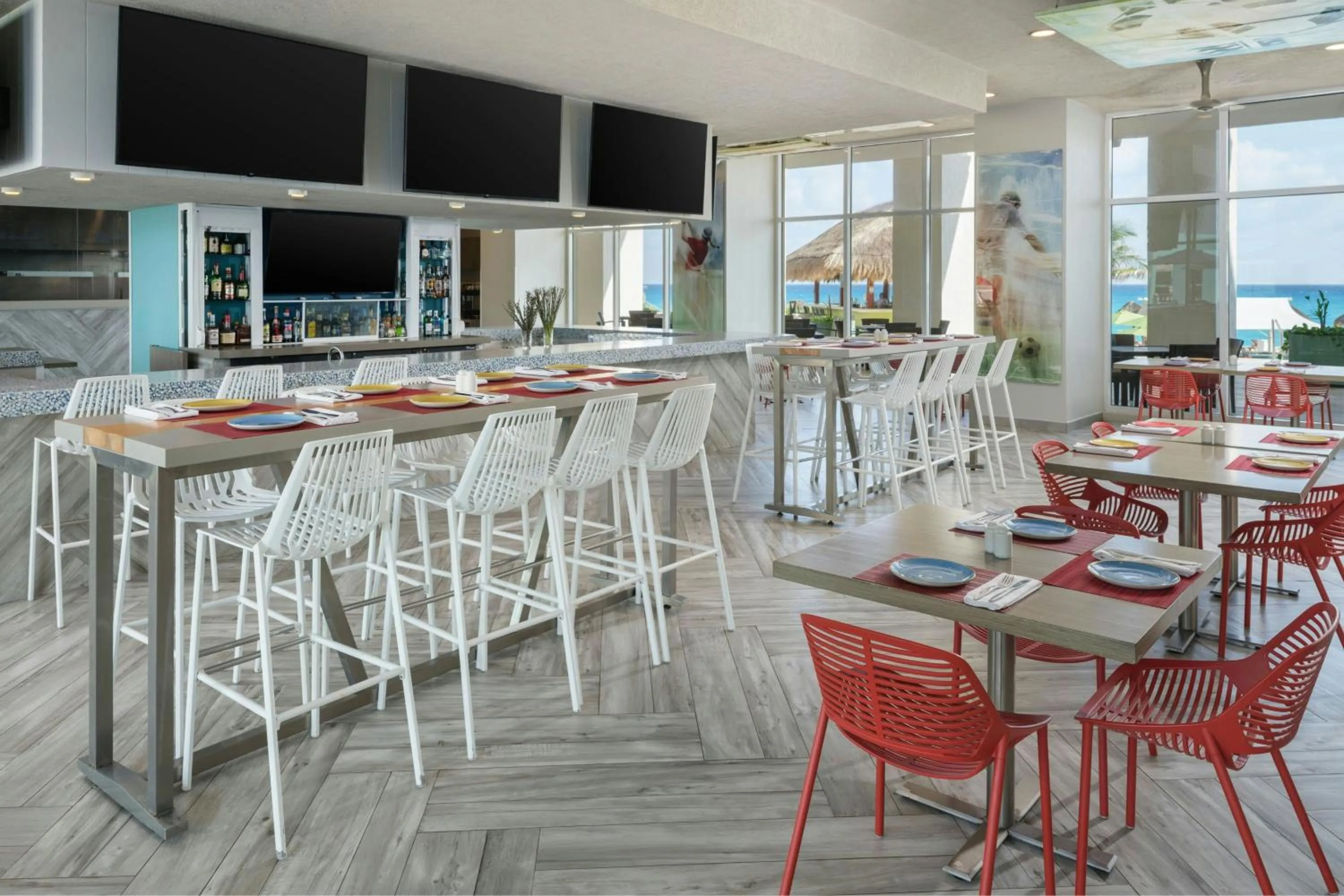 Lounge or bar in The Westin Resort & Spa Cancun