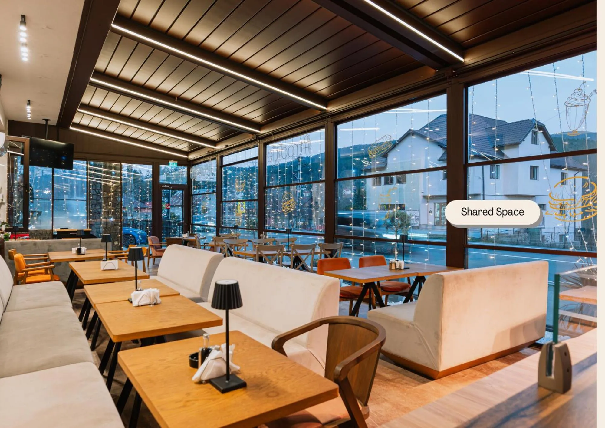 Restaurant/places to eat in Suru Hotel & Restaurant