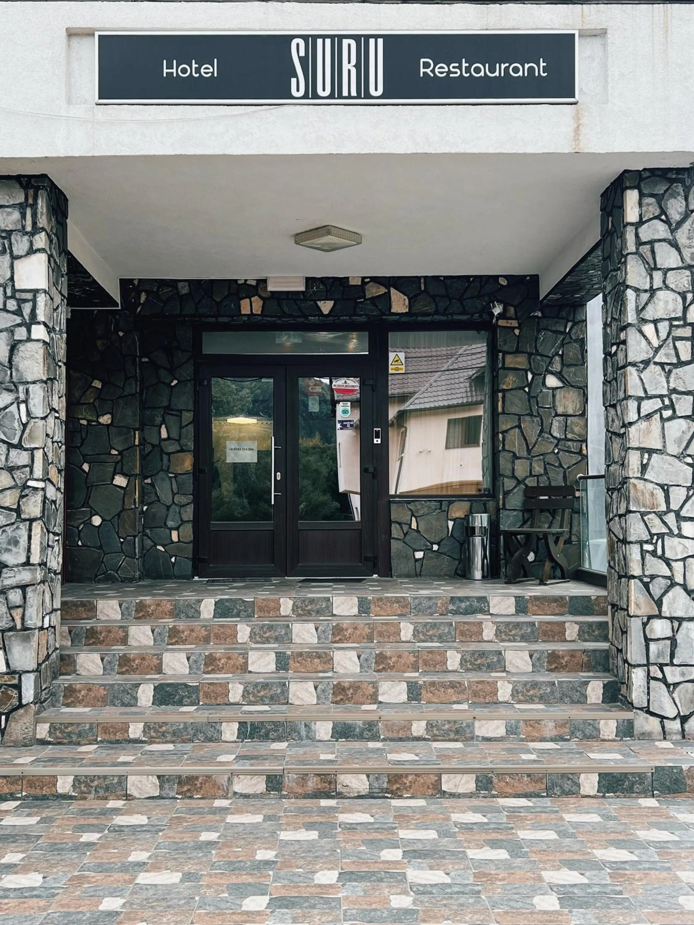 Facade/entrance in Suru Hotel & Restaurant