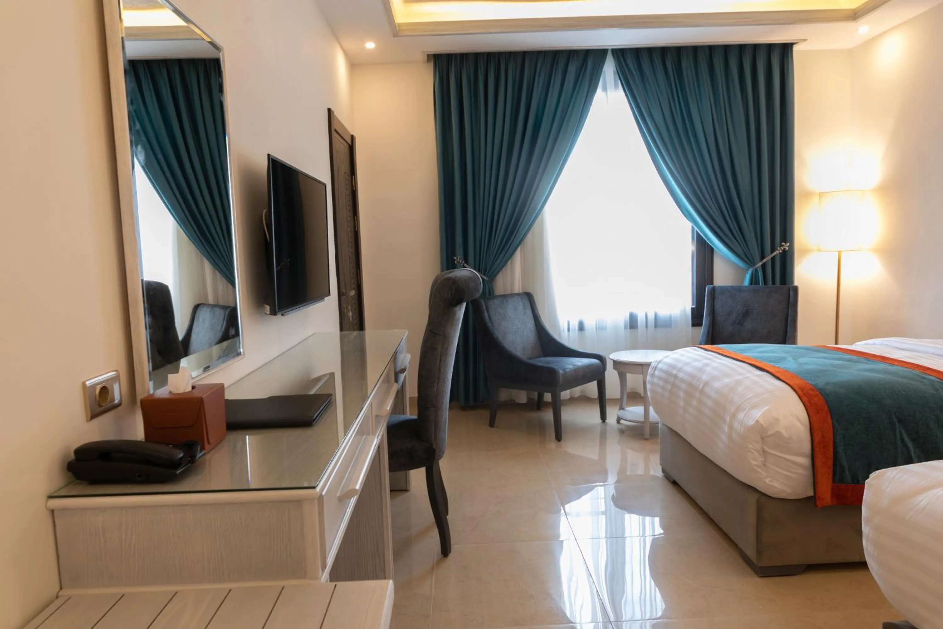 Bedroom, Bed in Petra Canyon Hotel