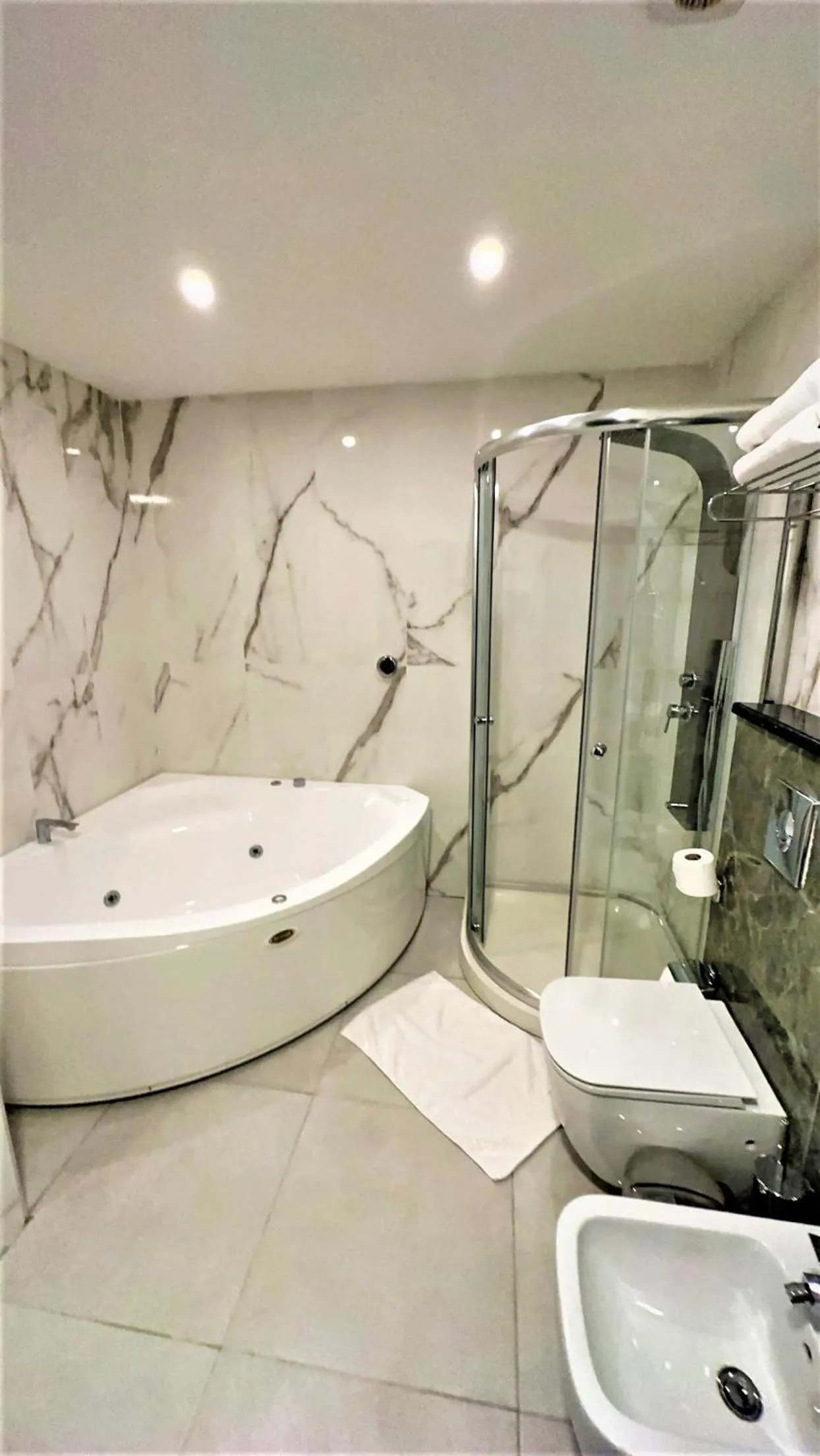 Shower in Petra Canyon Hotel