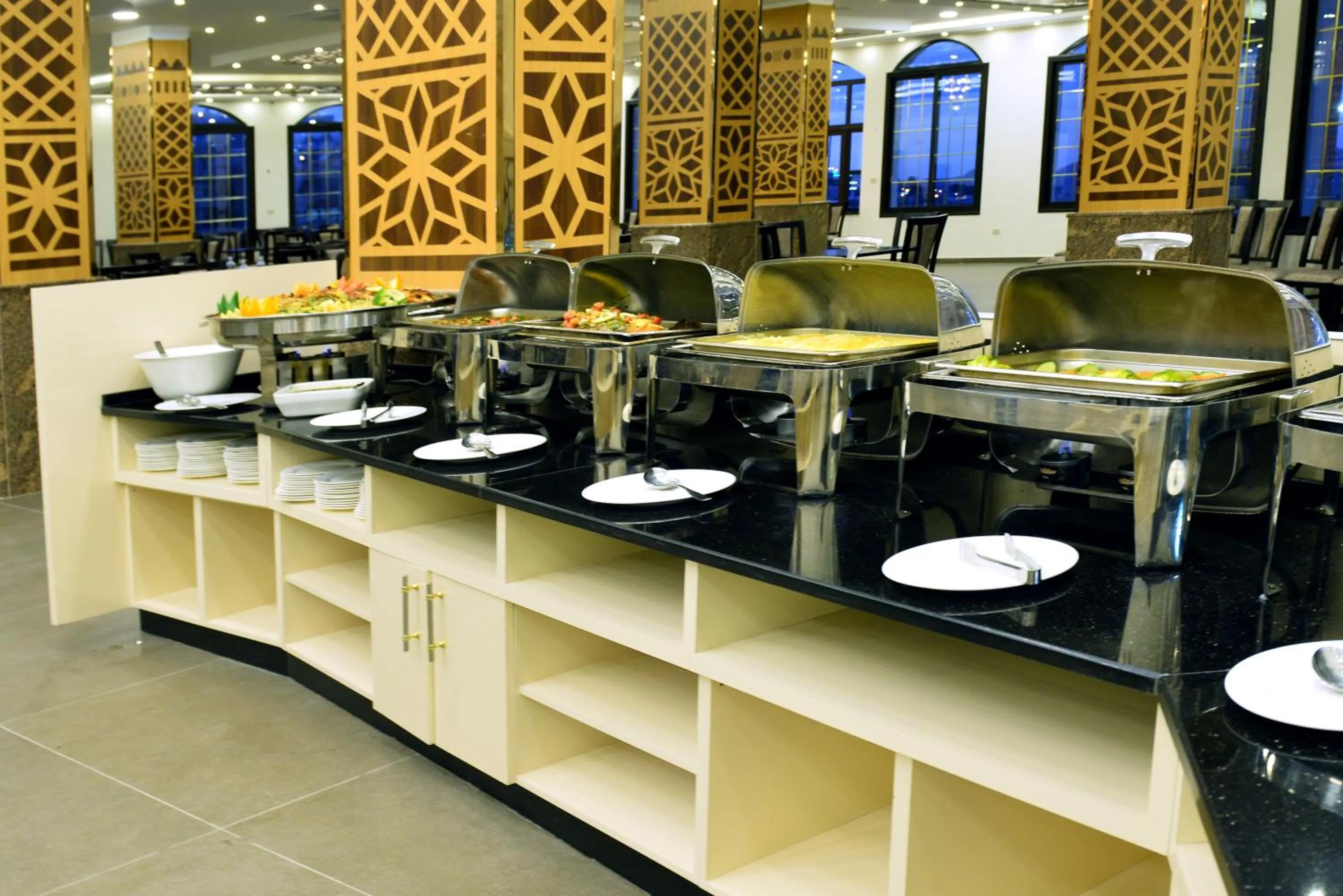 Restaurant/places to eat in Petra Canyon Hotel