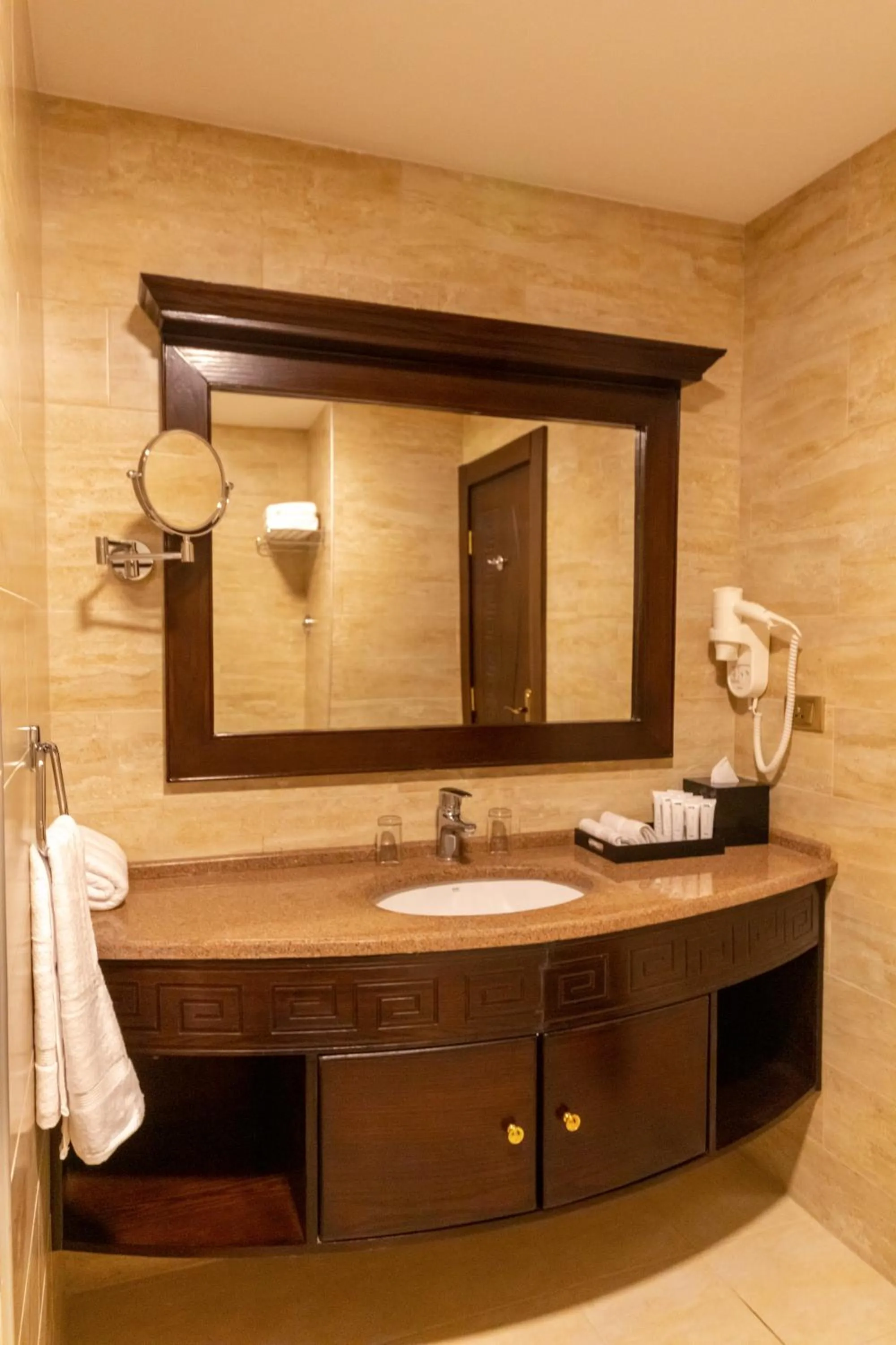 Bathroom in Petra Canyon Hotel