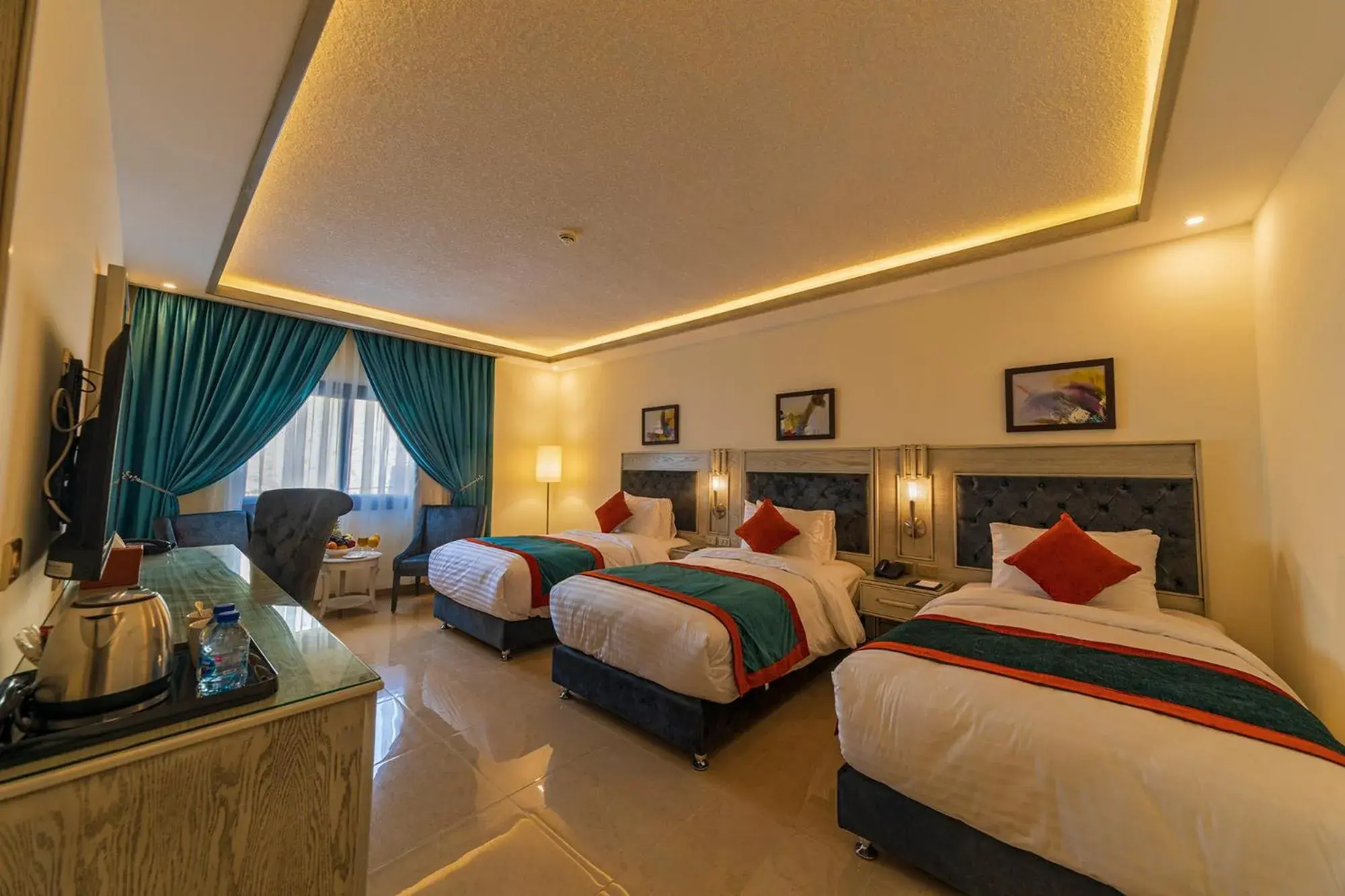 Superior Triple Room in Petra Canyon Hotel Superior Triple Room in Petra Canyon Hotel