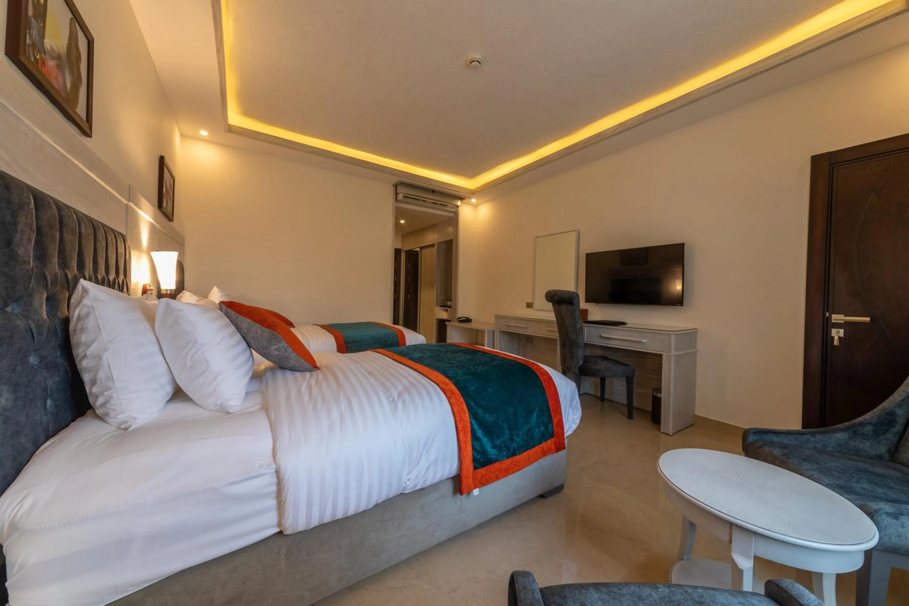 Bedroom, Bed in Petra Canyon Hotel