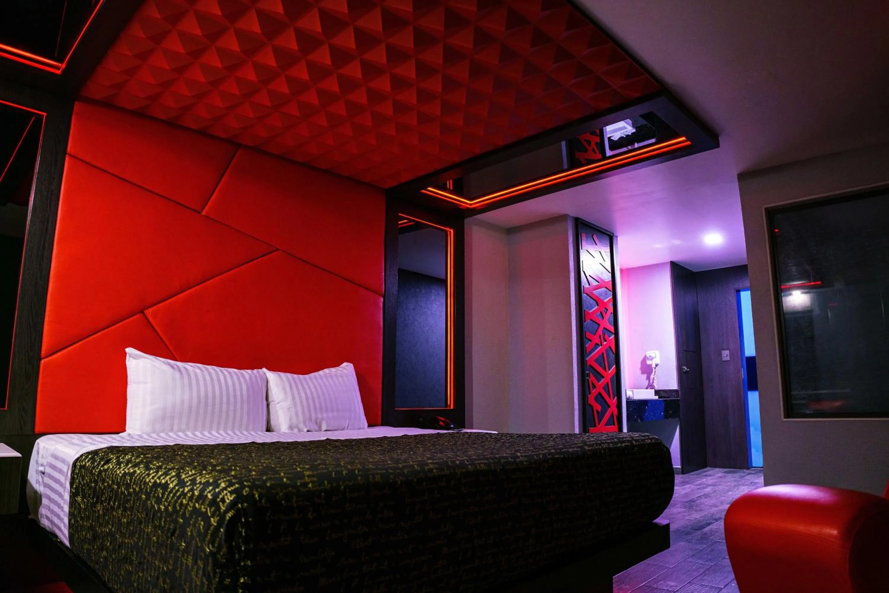 Bed in Hotel Passion Secrets Villas & Suites