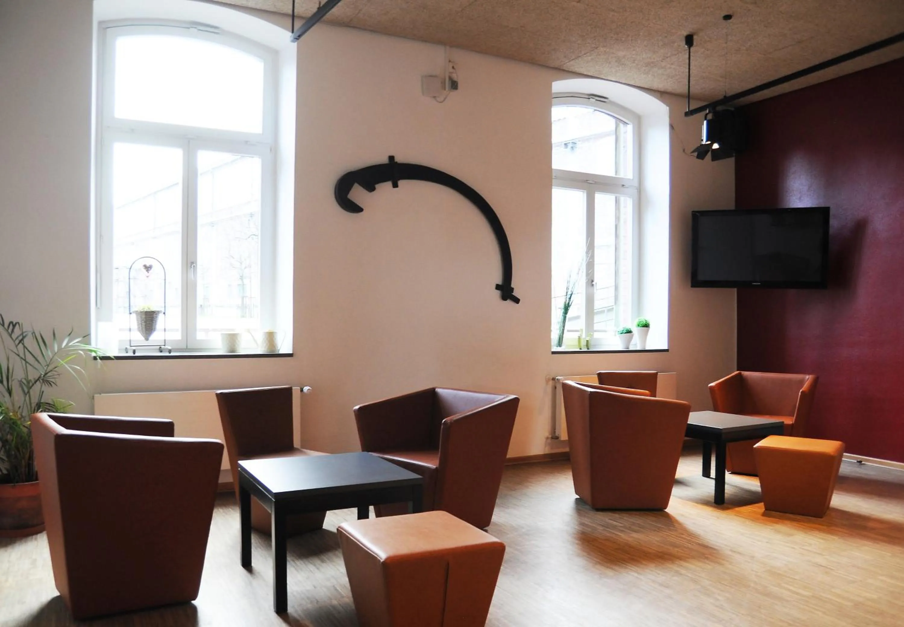 Communal lounge/ TV room in Jugendherberge Duisburg Landschaftspark