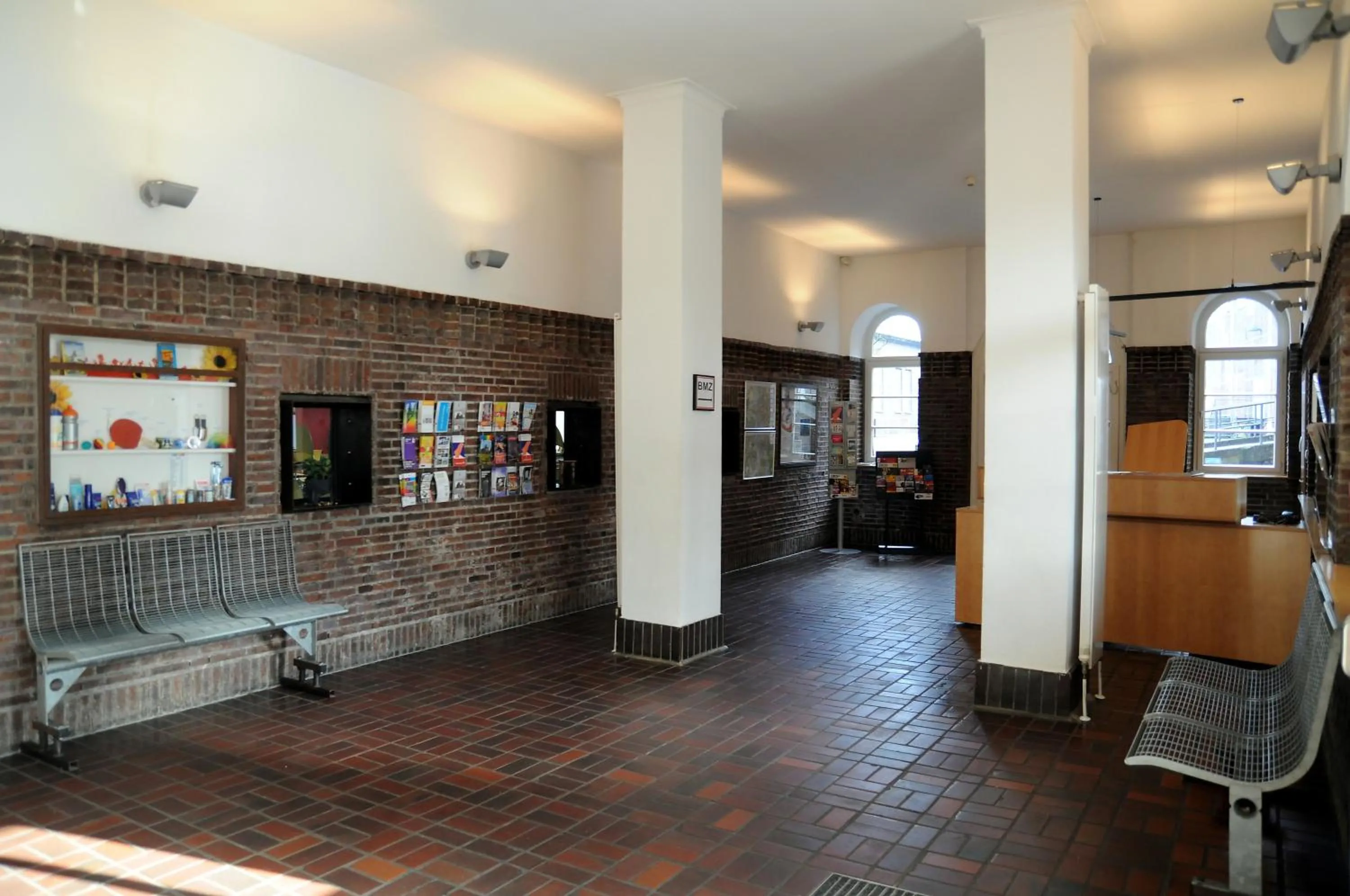 Lobby or reception in Jugendherberge Duisburg Landschaftspark