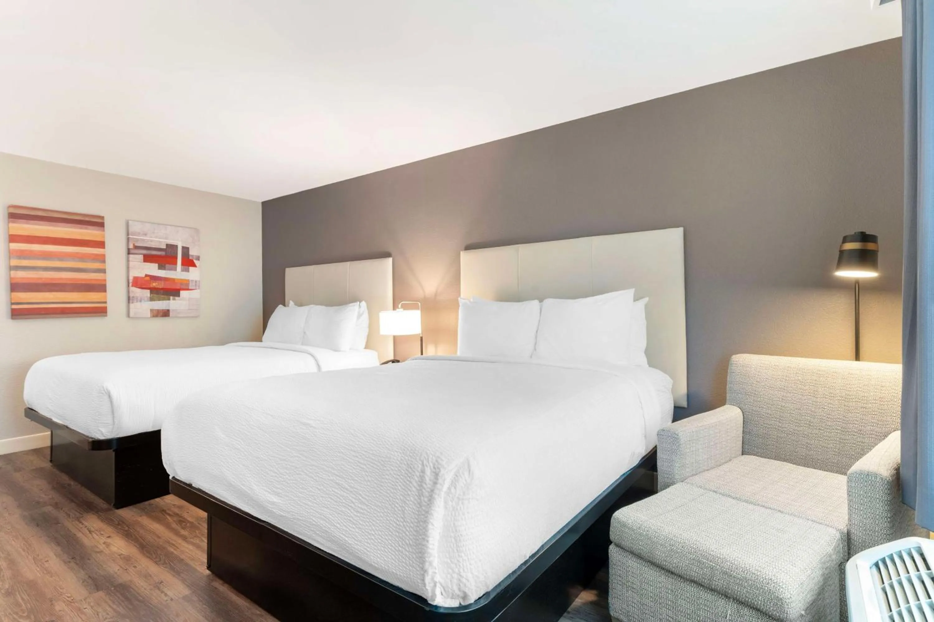 Bedroom, Bed in Best Western Plus Rancho Cordova Inn