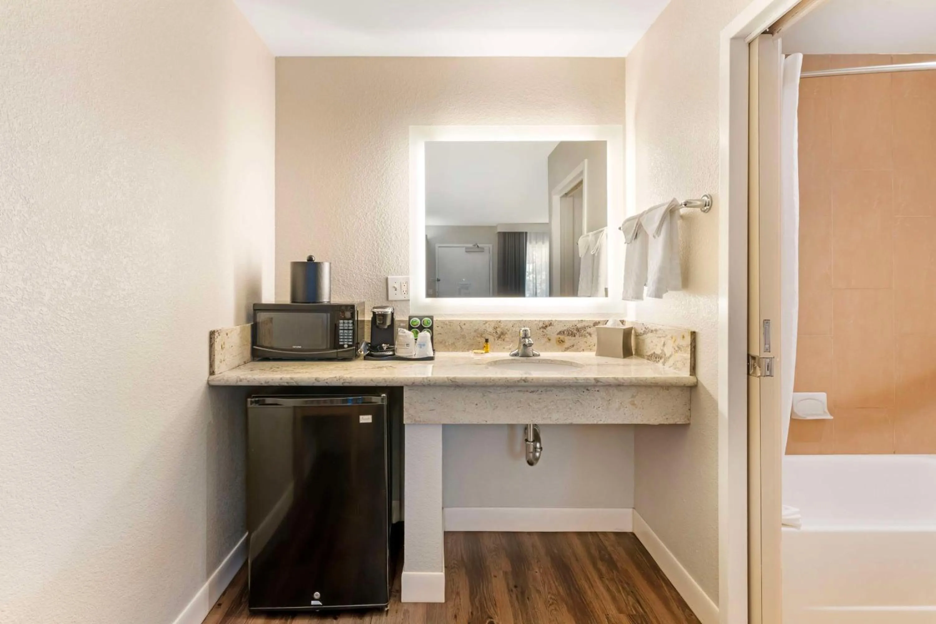 Bathroom in Best Western Plus Rancho Cordova Inn