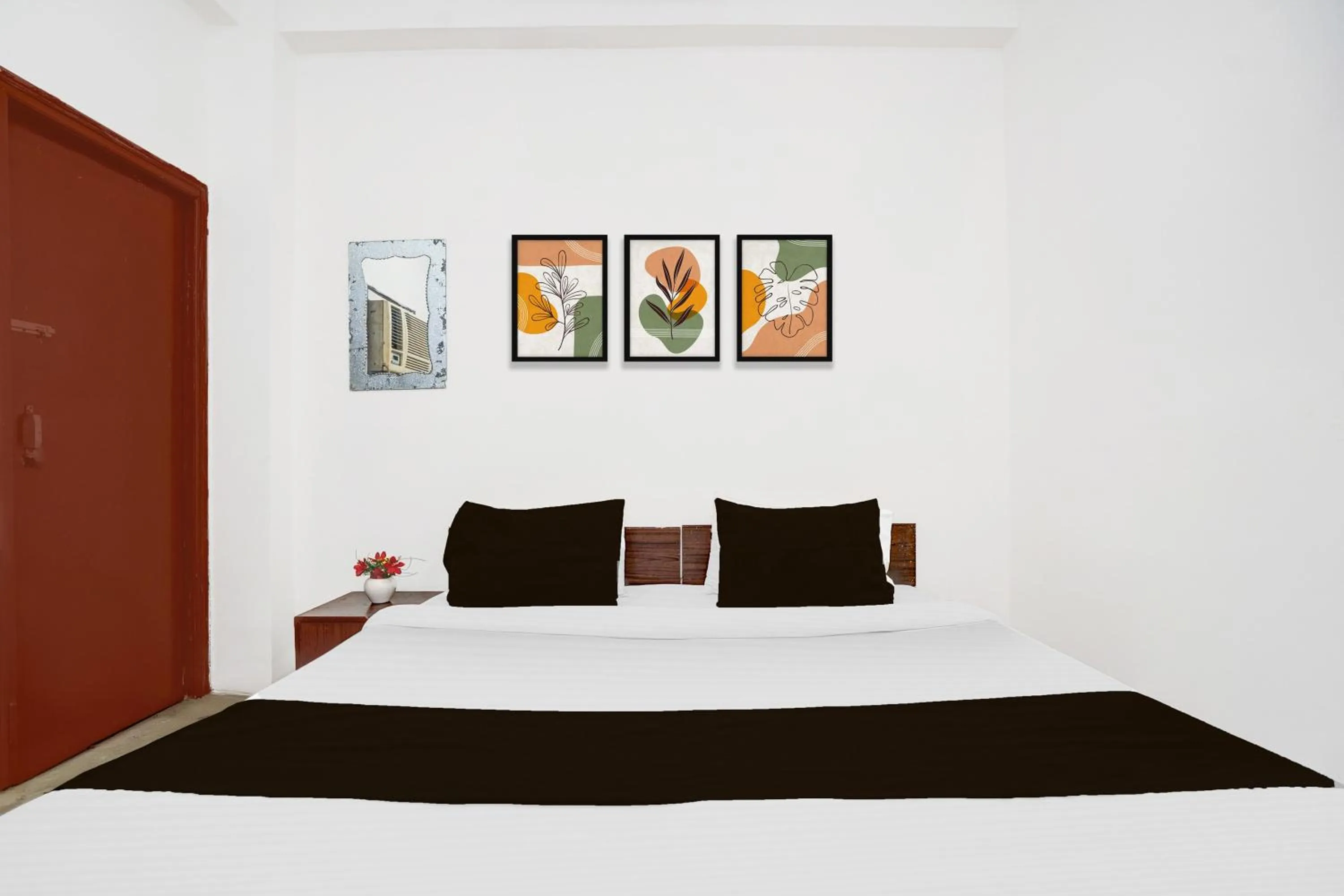 Bedroom, Bed in Hotel O Shilpgram Taj Mahal East Gate