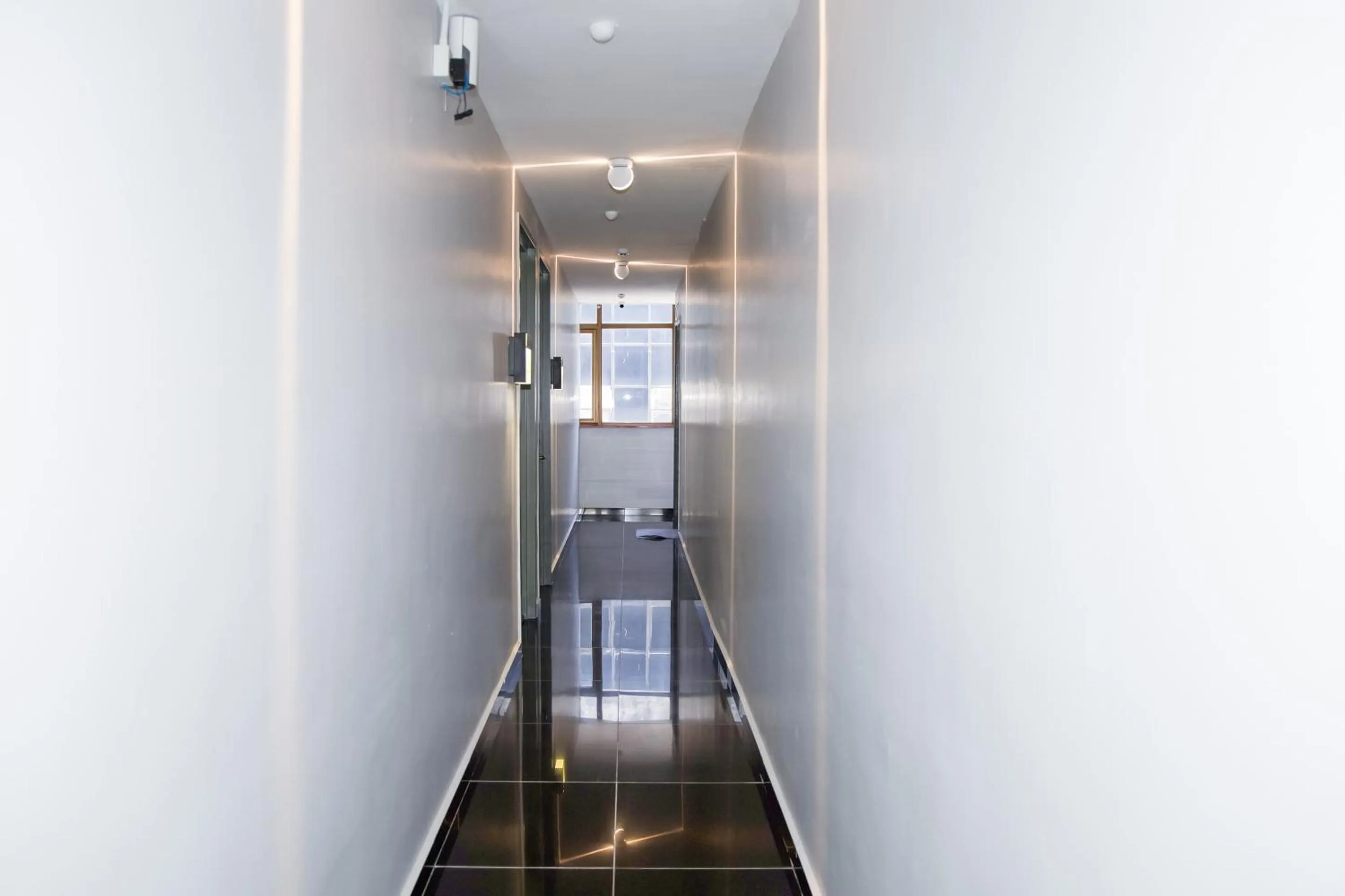 Lobby or reception in Capital O 90406 Mirani Hotel