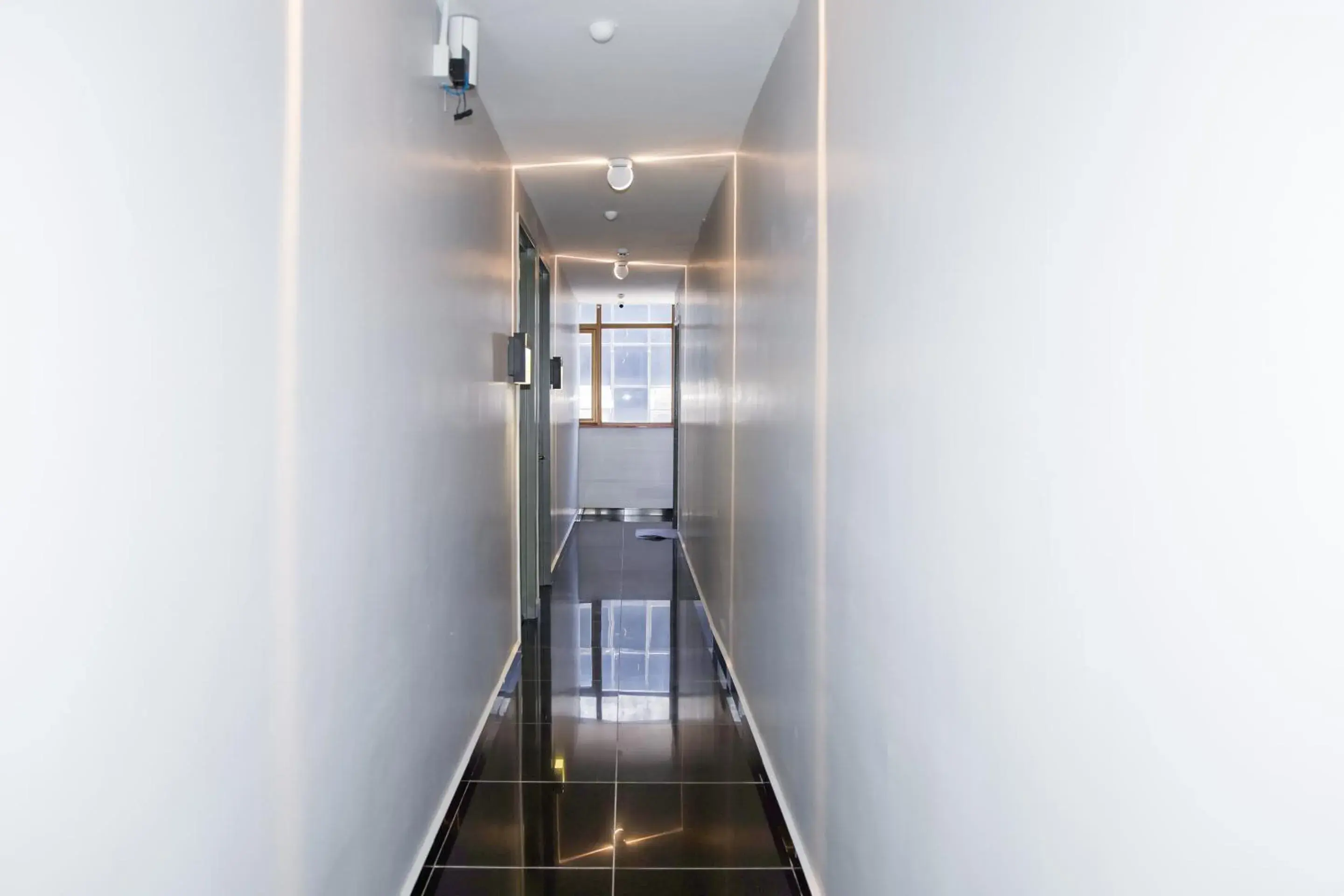 Lobby or reception in Capital O 90406 Mirani Hotel Lobby or reception in Capital O 90406 Mirani Hotel