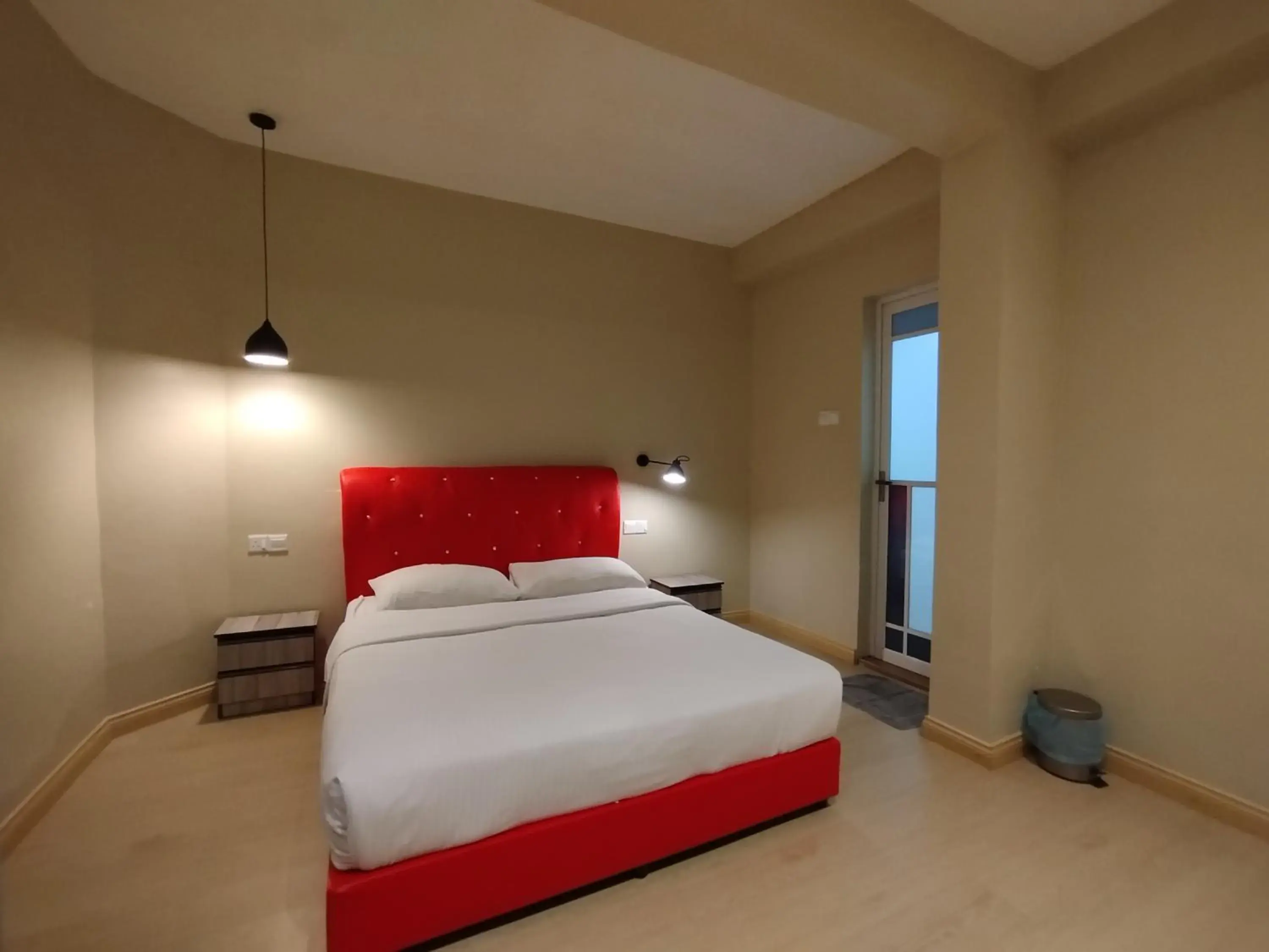 Superior Queen Room in Mirani Hotel Ampang near Melawati Mall Superior Queen Room in Mirani Hotel Ampang near Melawati Mall