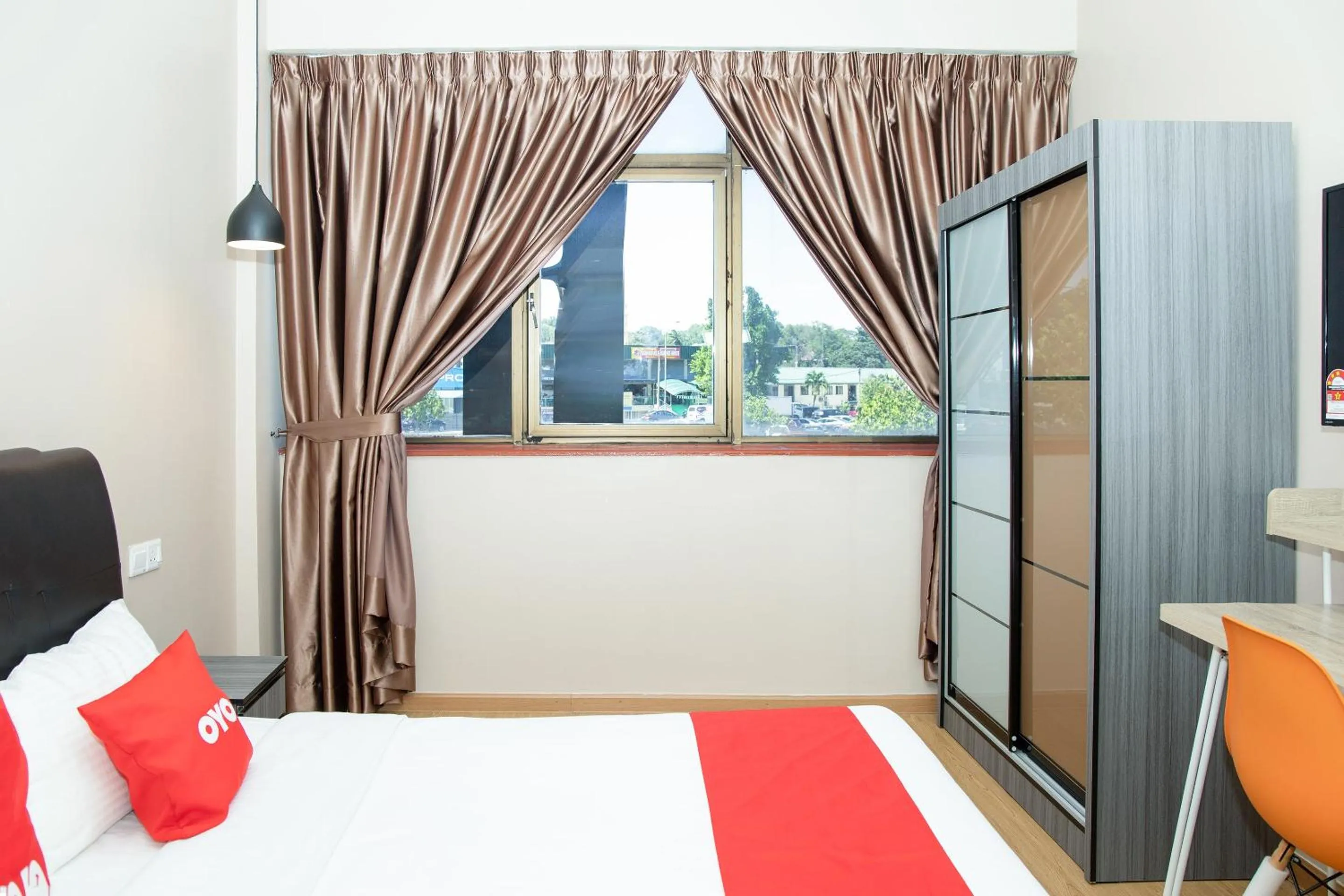 Bedroom, Bed in Capital O 90406 Mirani Hotel