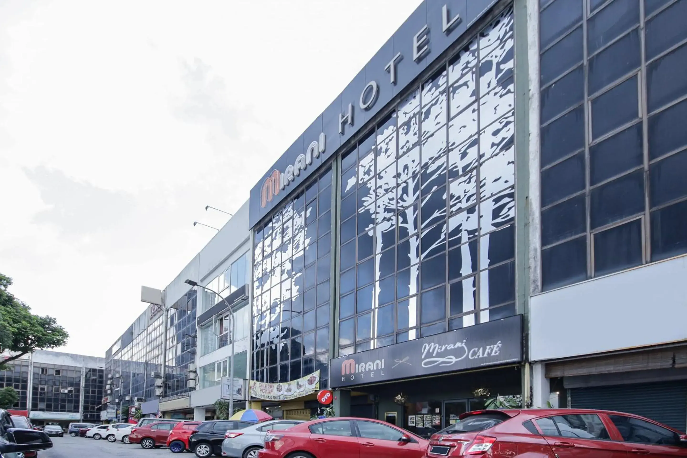 Facade/entrance in Mirani Hotel Ampang near Melawati Mall Facade/entrance in Mirani Hotel Ampang near Melawati Mall